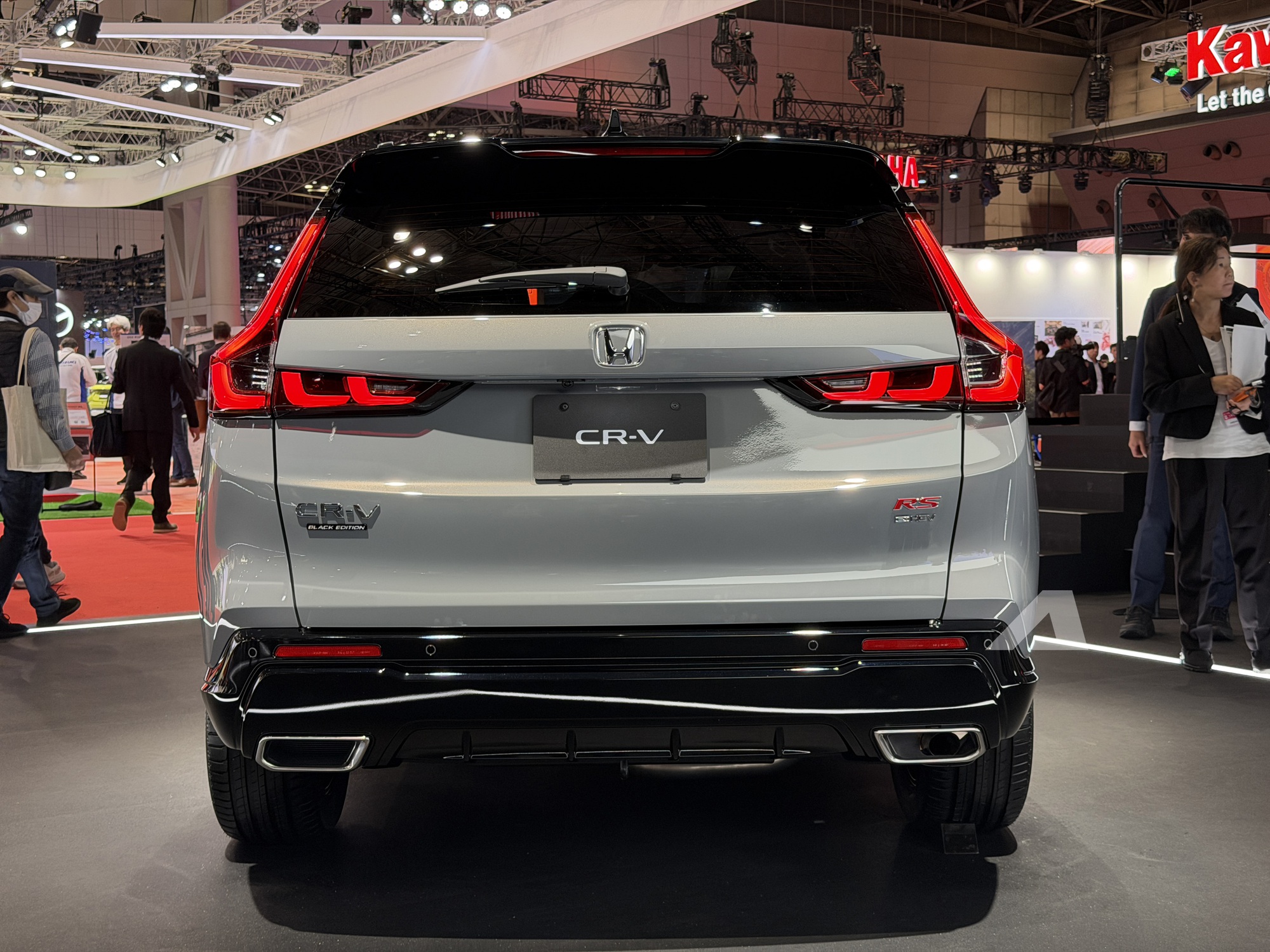 Sang tận Nhật Bản để xem Honda CR-V e:HEV RS Black Edition: Dự kiến ra mắt Việt Nam năm sau, tân trang diện mạo, sang số dạng phím bấm, có dẫn động 4 bánh- Ảnh 4.