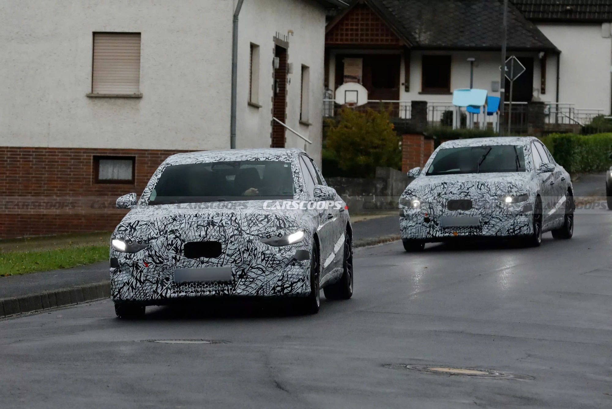 Mercedes-Benz E-Class vừa ra mắt ở Việt Nam đã lộ ảnh thế hệ mới: Động cơ thuần điện, nhiều chi tiết giống GLC EV- Ảnh 2. Mercedes-Benz E-Class vừa ra mắt ở Việt Nam đã lộ ảnh thế hệ mới: Động cơ thuần điện, nhiều chi tiết giống GLC EV- Ảnh 2.