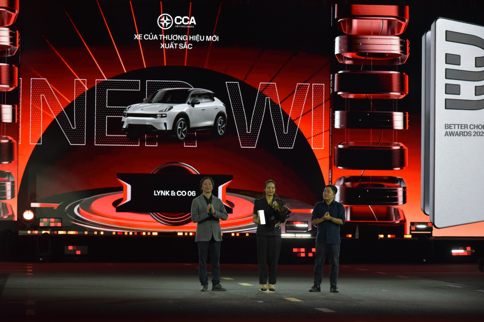 Đánh bại loạt ứng viên nặng ký, Lynk & Co 06 bứt phá giành giải 'Xe của thương hiệu mới xuất sắc'- Ảnh 2. Đánh bại loạt ứng viên nặng ký, Lynk & Co 06 bứt phá giành giải 'Xe của thương hiệu mới xuất sắc'- Ảnh 2.
