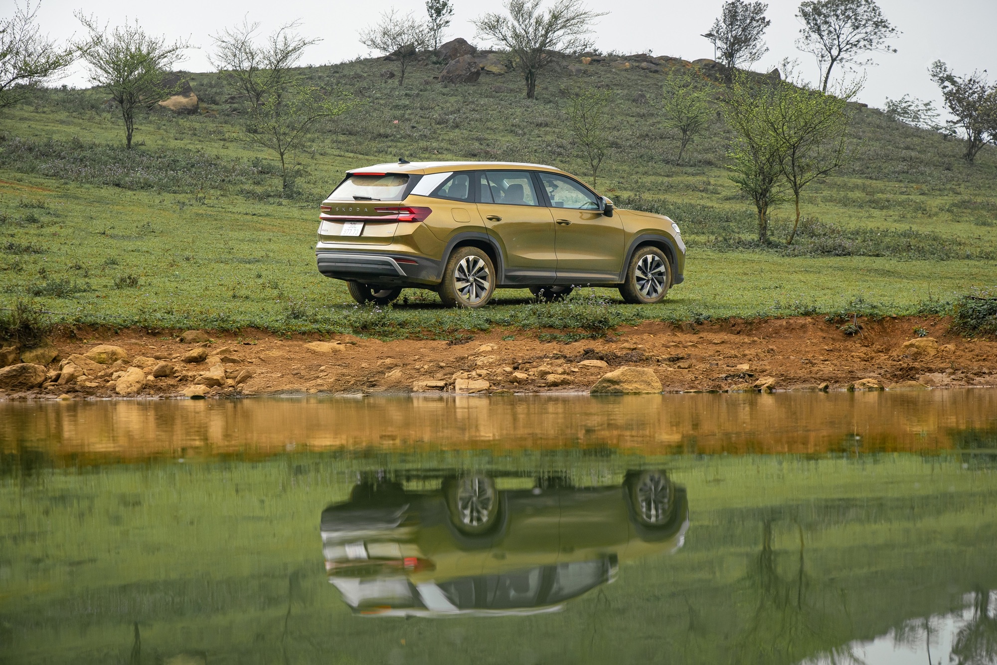 Chiến thắng gay cấn nhất CCA 2025 gọi tên Skoda Kodiaq - ‘Xe được yêu thích của năm’- Ảnh 5. Chiến thắng gay cấn nhất CCA 2025 gọi tên Skoda Kodiaq - ‘Xe được yêu thích của năm’- Ảnh 5.