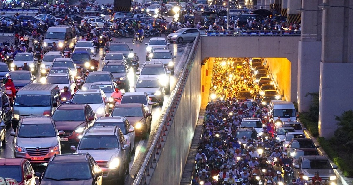 Siết khí thải ô tô: Hà Nội, TP.HCM 'ra quân' trước, xe cũ đứng trước nguy cơ bị loại khỏi đường phố- Ảnh 3.