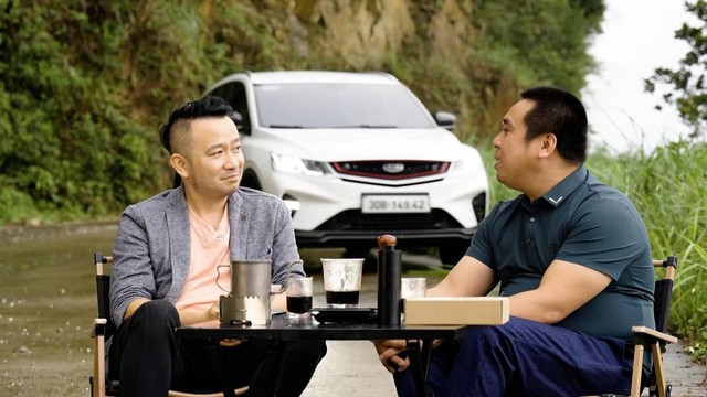 Người đàn ông 15 năm sửa "xe Tàu" nói thẳng trải nghiệm lần đầu cầm lái Geely Coolray- Ảnh 1. Người đàn ông 15 năm sửa "xe Tàu" nói thẳng trải nghiệm lần đầu cầm lái Geely Coolray- Ảnh 1.