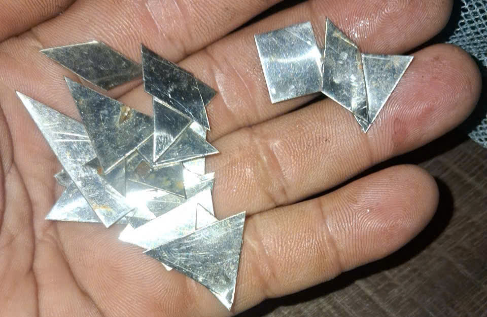 TP HCM: "Đinh tặc" rải đinh inox, xe hút đinh "chào thua"?- Ảnh 1. img