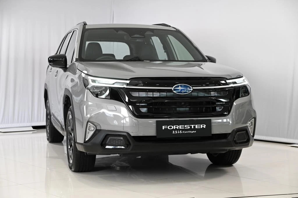 Subaru Forester 2026 tiếp tục ra mắt ĐNÁ, giá khoảng 2,1 tỷ đồng