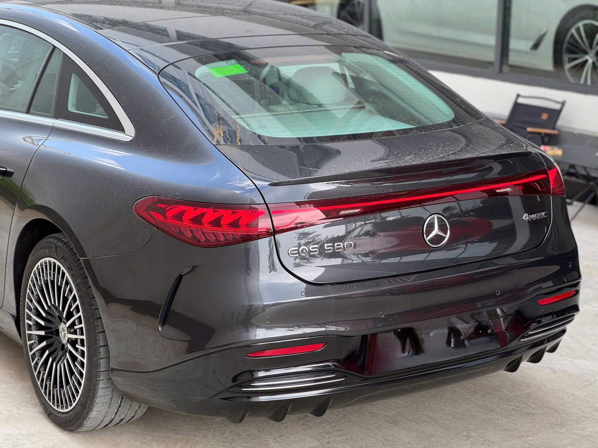 Chiếc Mercedes-Benz này mỗi 1km mất giá 1,6 triệu đồng, người mua tiết kiệm 1,3 tỷ đồng so với xe mới- Ảnh 5. Chiếc Mercedes-Benz này mỗi 1km mất giá 1,6 triệu đồng, người mua tiết kiệm 1,3 tỷ đồng so với xe mới- Ảnh 5.