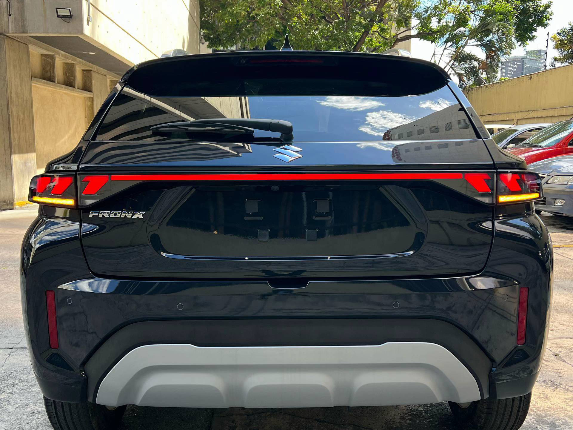 Suzuki Fronx thêm clip ‘nhá hàng’ trước ngày ra mắt Việt Nam: Dự kiến 3 bản, tạm tính từ 520 triệu đồng, có hybrid, ADAS đấu Raize, Sonet- Ảnh 12.