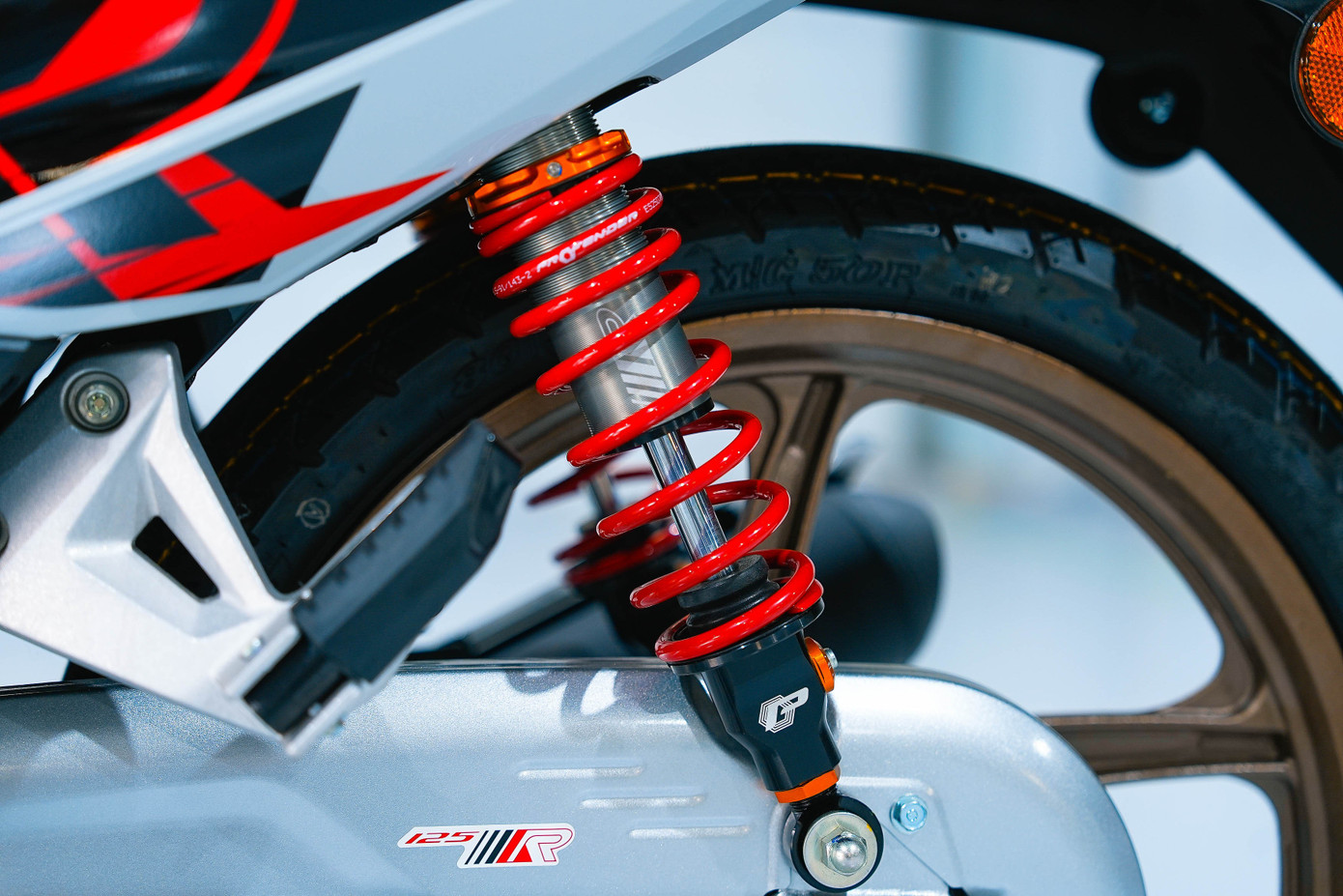 Honda Wave bản giới hạn được đưa về Việt Nam- Ảnh 12.