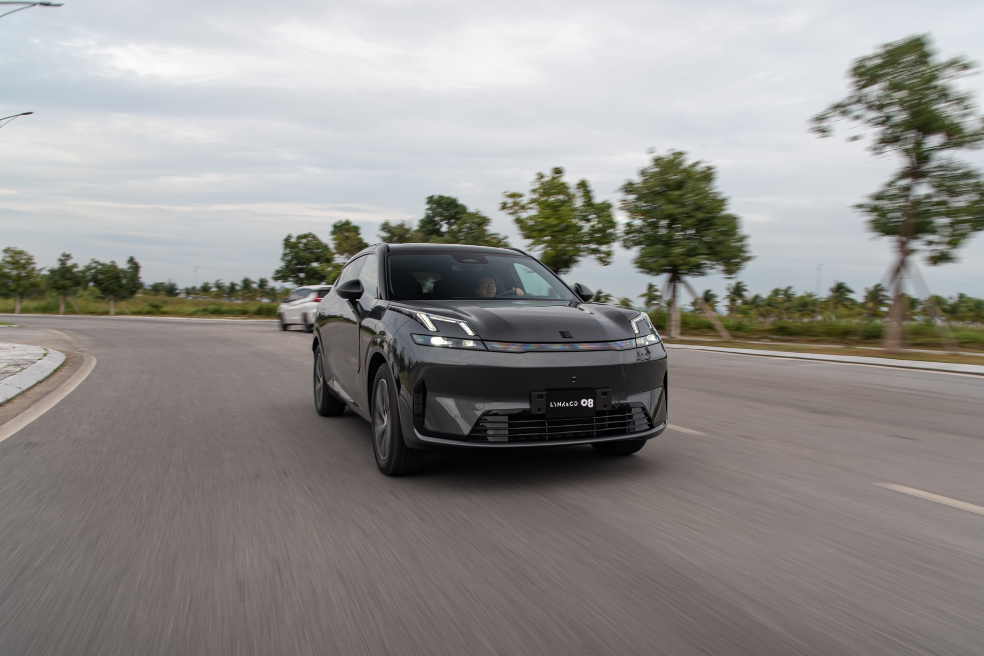 Cầm lái Lynk & Co 08 Hà Nội - Hạ Long hơn 300km/ngày: Thiếu phấn khích nhưng còn nhiều thứ hay, người ‘lười lái’ vẫn thoải mái đi xa- Ảnh 10.