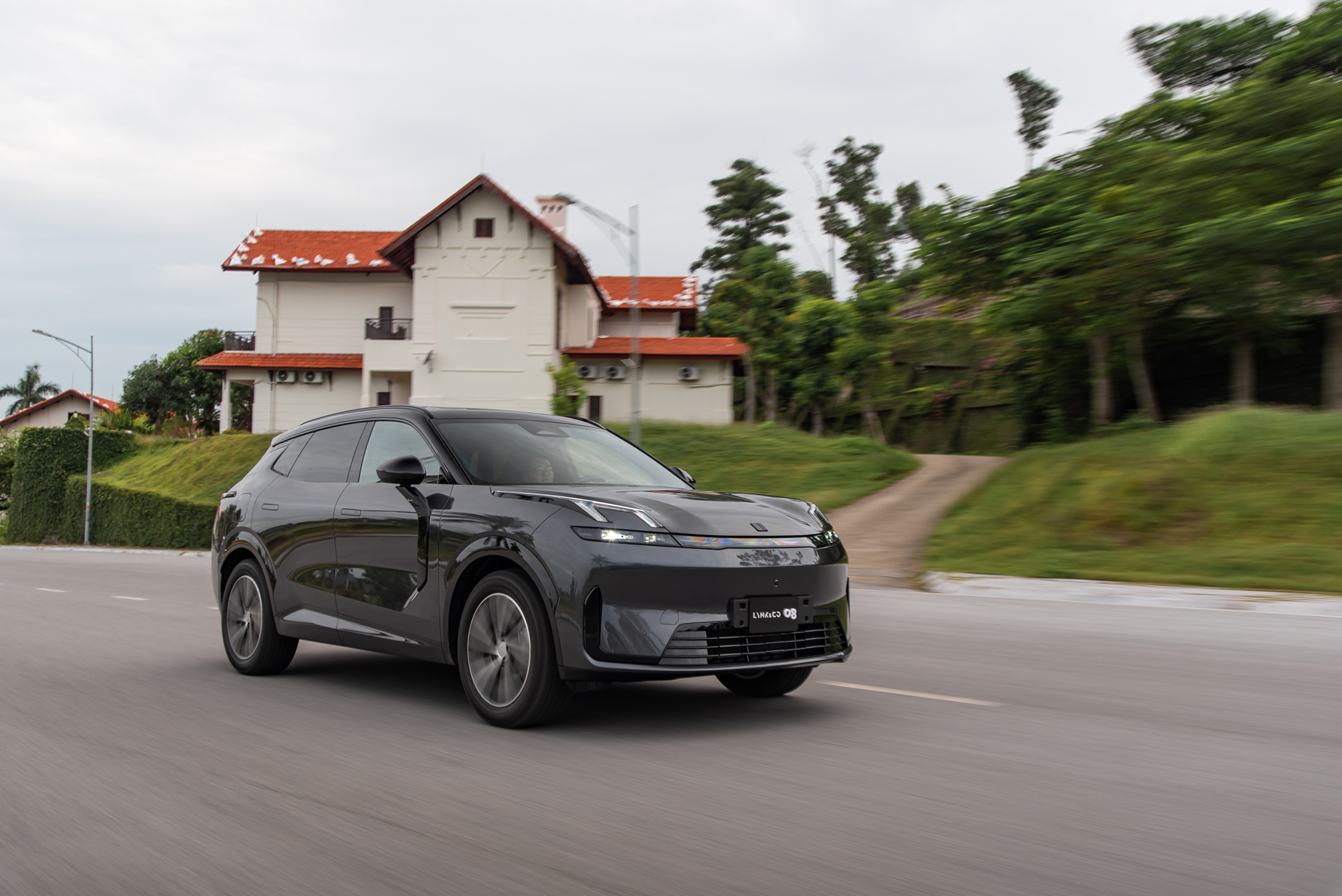 Cầm lái Lynk & Co 08 Hà Nội - Hạ Long hơn 300km/ngày: Thiếu phấn khích nhưng còn nhiều thứ hay, người ‘lười lái’ vẫn thoải mái đi xa- Ảnh 5.