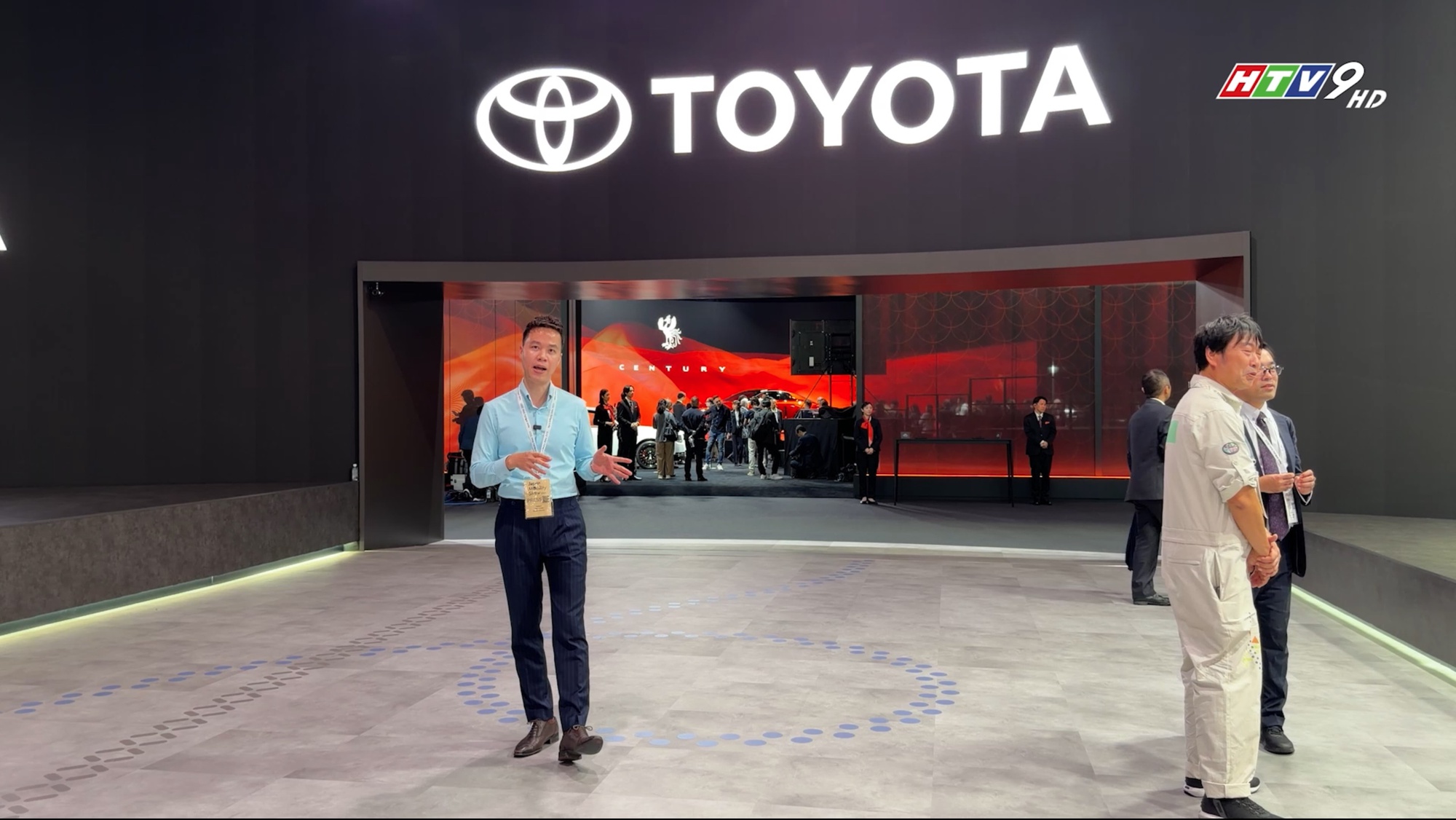 15 phút đi hết 4 gian Century, Lexus, Toyota, Daihatsu: Xe gì cũng có, giá nào cũng chơi, ai cũng có thứ dùng!- Ảnh 1. 15 phút đi hết 4 gian Century, Lexus, Toyota, Daihatsu: Xe gì cũng có, giá nào cũng chơi, ai cũng có thứ dùng!- Ảnh 1.