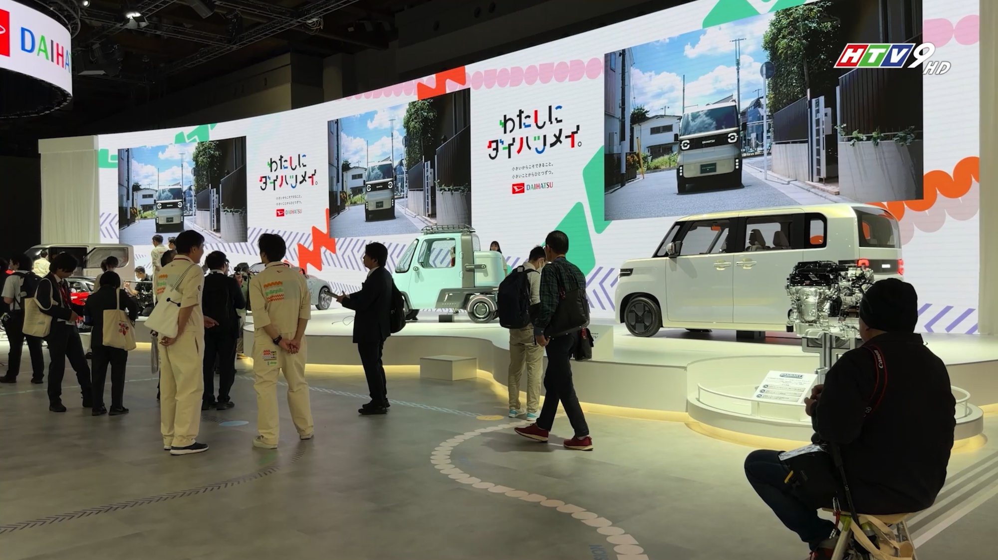 15 phút đi hết 4 gian Century, Lexus, Toyota, Daihatsu: Xe gì cũng có, giá nào cũng chơi, ai cũng có thứ dùng!- Ảnh 17. 15 phút đi hết 4 gian Century, Lexus, Toyota, Daihatsu: Xe gì cũng có, giá nào cũng chơi, ai cũng có thứ dùng!- Ảnh 17.