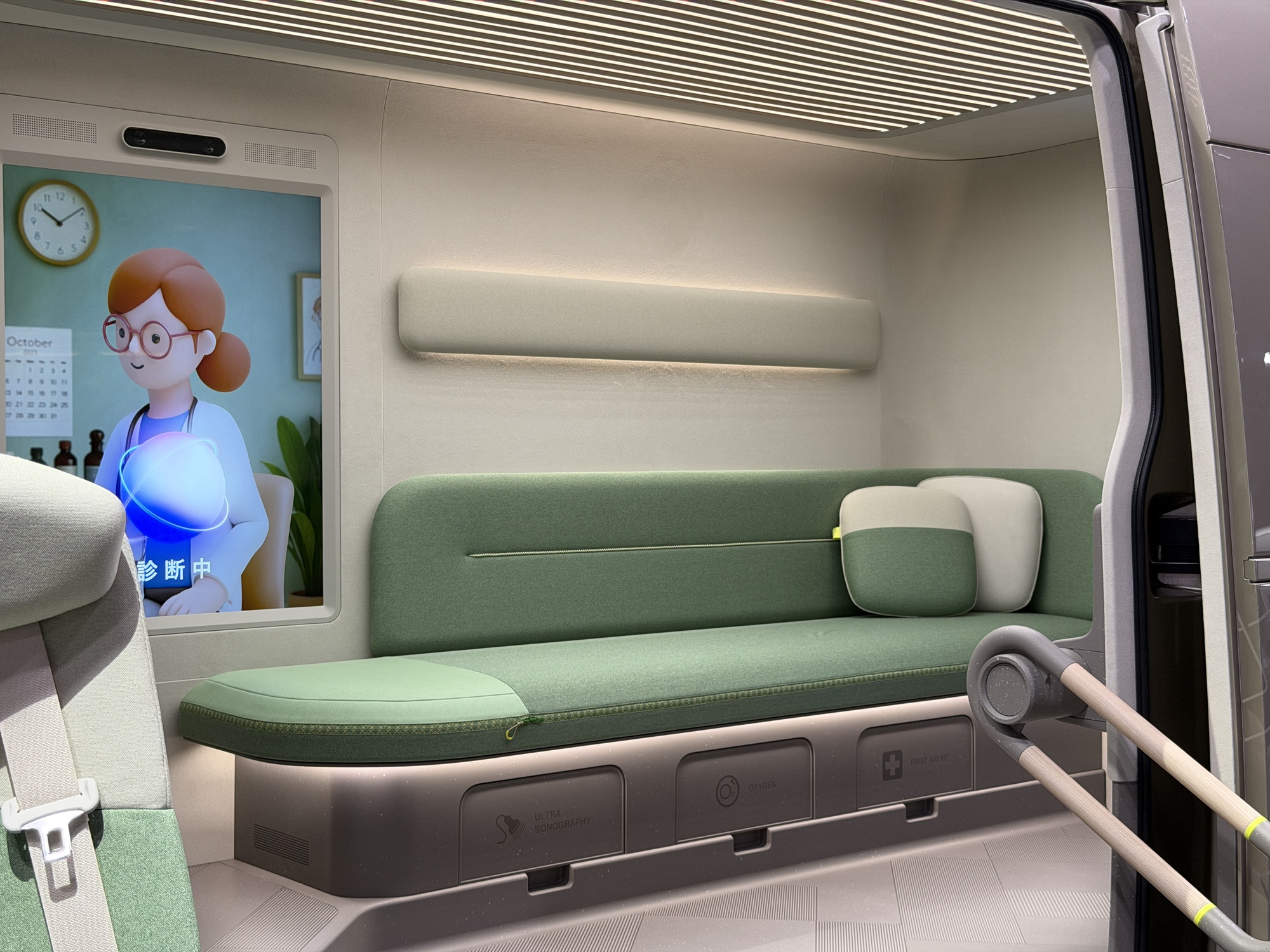 15 phút đi hết 4 gian Century, Lexus, Toyota, Daihatsu: Xe gì cũng có, giá nào cũng chơi, ai cũng có thứ dùng!- Ảnh 7. 15 phút đi hết 4 gian Century, Lexus, Toyota, Daihatsu: Xe gì cũng có, giá nào cũng chơi, ai cũng có thứ dùng!- Ảnh 7.