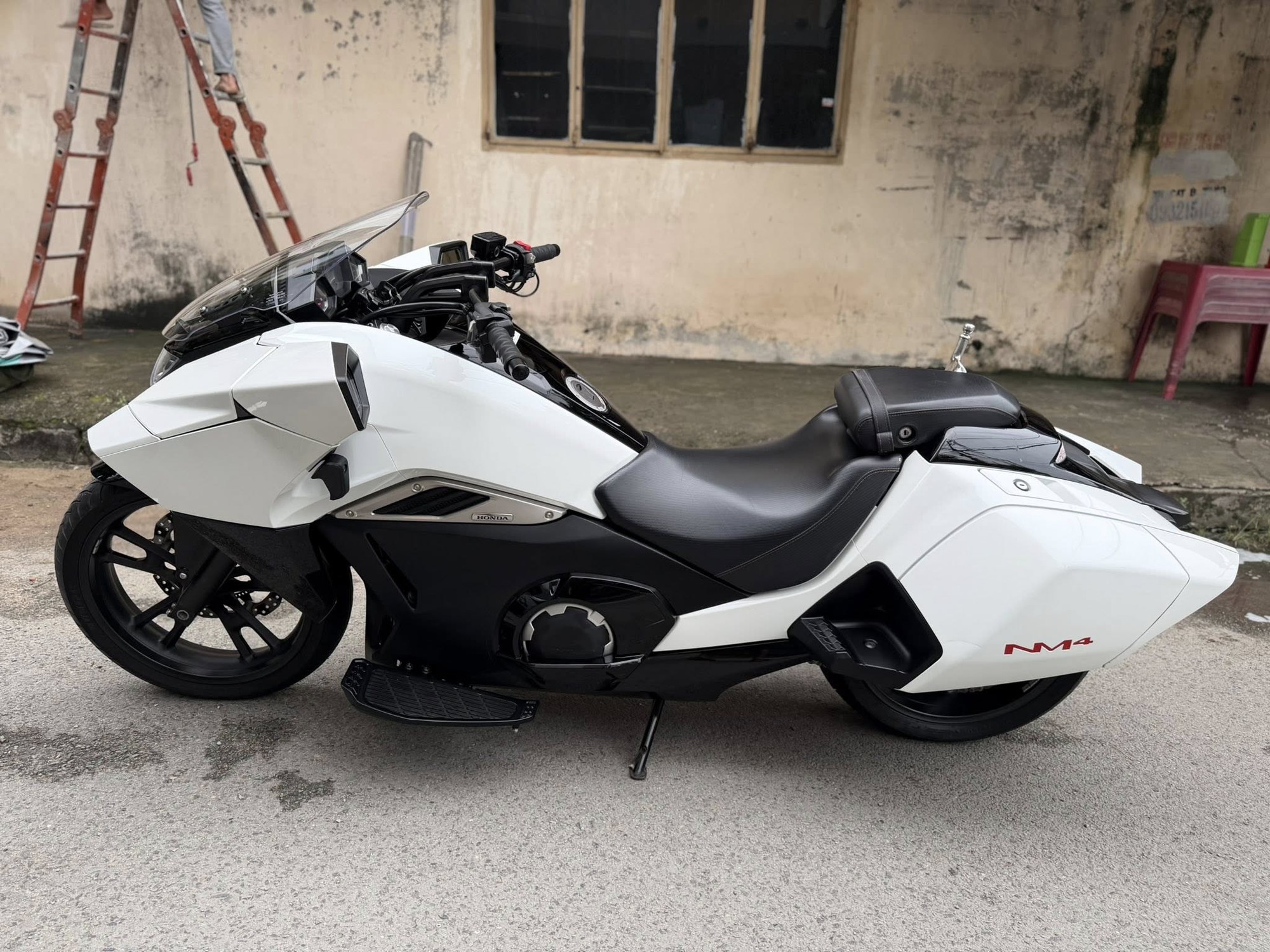 Xe tay ga 'phi thuyền' của Honda đang được rao bán ở Việt Nam, dùng chung một thứ với xe dẫn đoàn CSGT- Ảnh 2. Xe tay ga 'phi thuyền' của Honda đang được rao bán ở Việt Nam, dùng chung một thứ với xe dẫn đoàn CSGT- Ảnh 2.