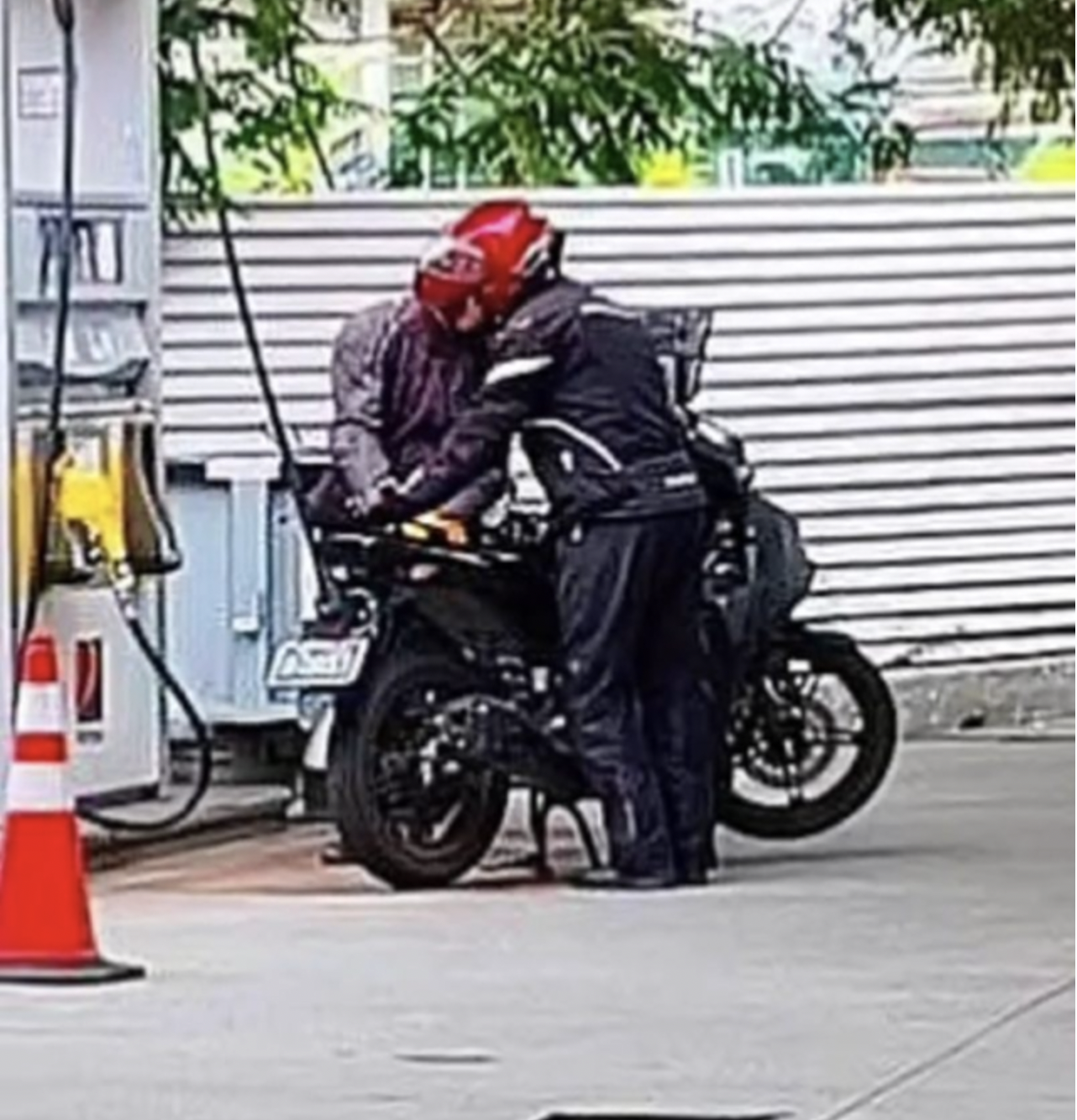 Yamaha Exciter 155 bản mới lộ diện tại Việt Nam: Thêm nâng cấp đấu Honda Winner khiến dân chơi xe háo hức- Ảnh 4. Yamaha Exciter 155 bản mới lộ diện tại Việt Nam: Thêm nâng cấp đấu Honda Winner khiến dân chơi xe háo hức- Ảnh 4.