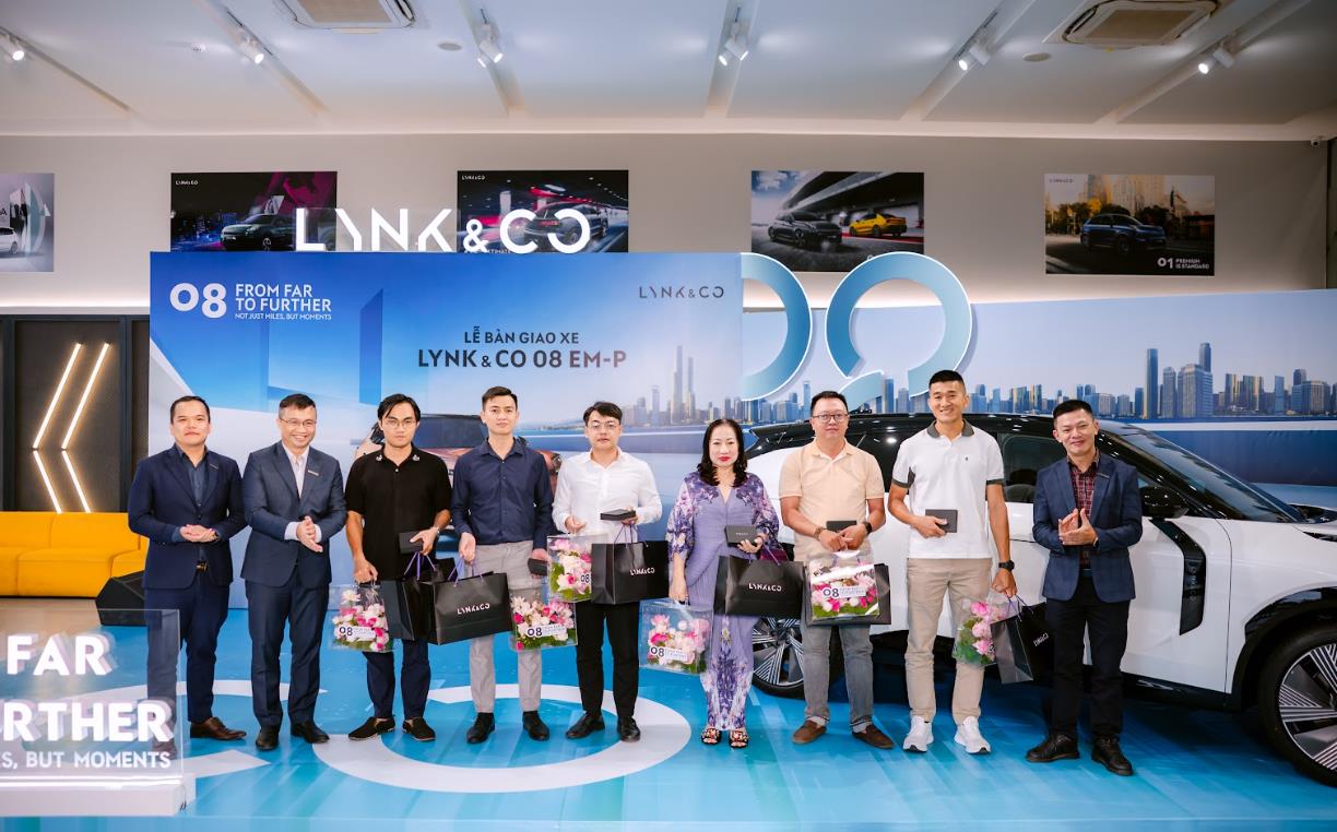 Lynk & Co 08 EM-P "cháy hàng" khi vừa ra mắt tại Việt Nam- Ảnh 1. Lynk & Co 08 EM-P "cháy hàng" khi vừa ra mắt tại Việt Nam- Ảnh 1.