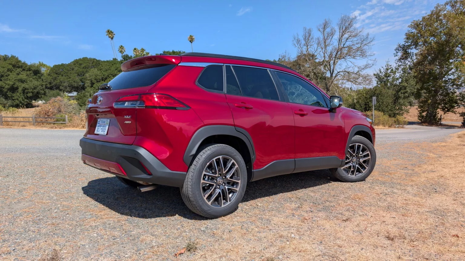 'Toyota Corolla Cross giờ hay như RAV4, thiết kế gợi cảm giác Lexus nhưng tiếng ồn là điểm trừ'- Ảnh 8.