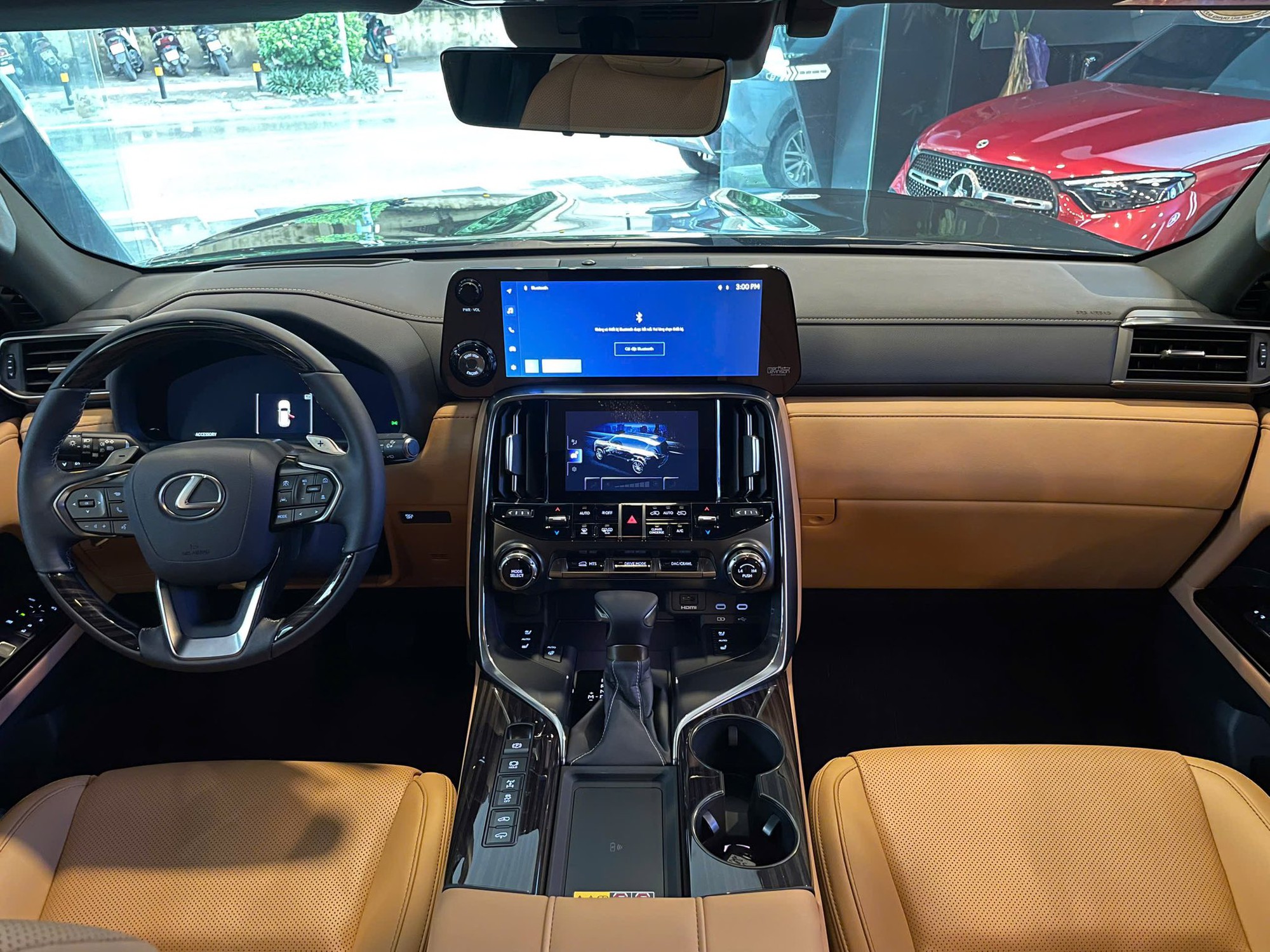 ‘Nữ hoàng phòng trà’ Đinh Hiền Anh sắm Lexus LX 600 sau 3 năm sử dụng RX: Xe màu hiếm, giá có thể tới gần 10 tỷ đồng- Ảnh 5.