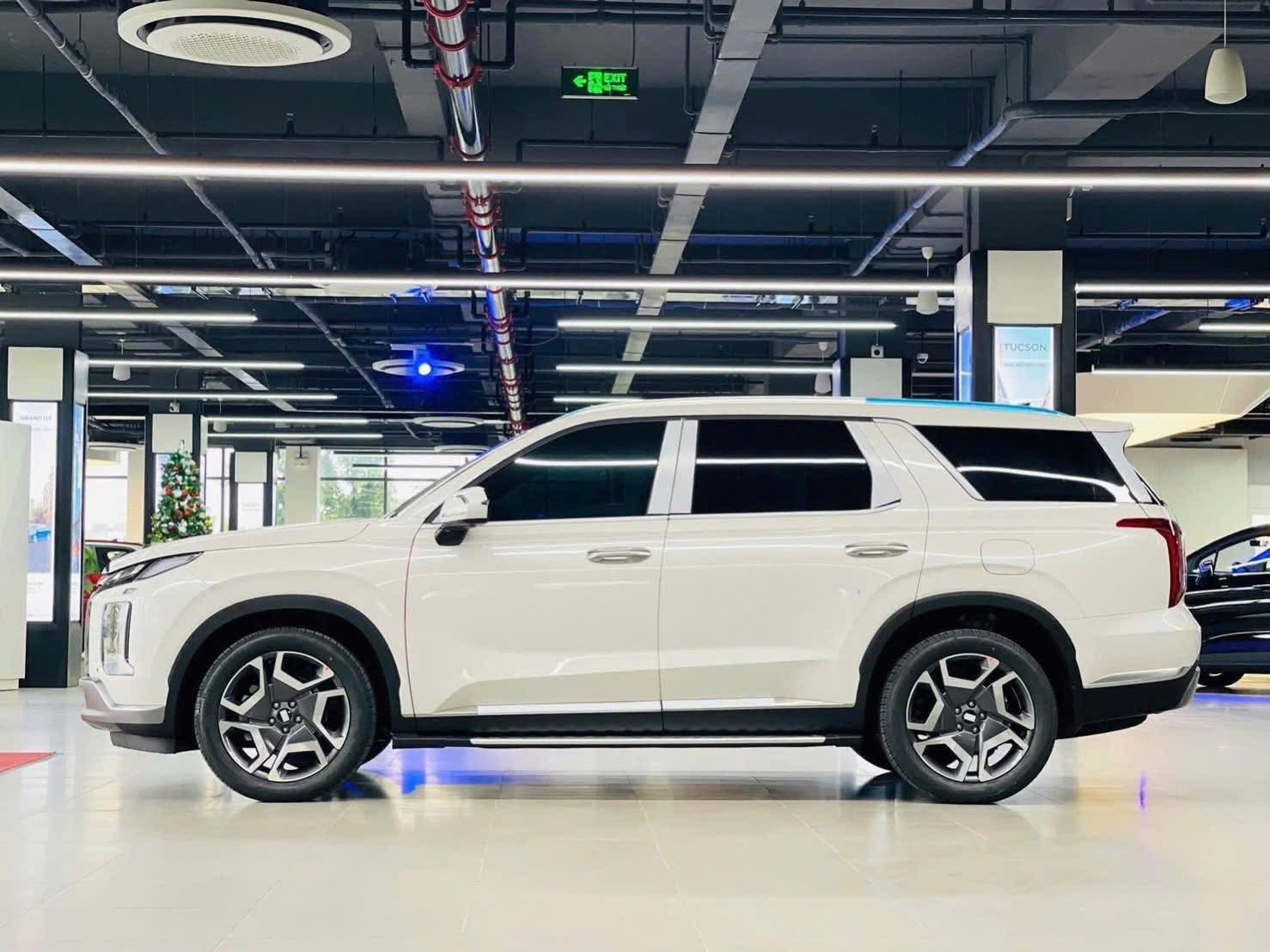 Hyundai Palisade tiếp tục ưu đãi ‘khủng’: Giảm 200 triệu tiền mặt, xuống cạnh tranh với Everest, Fortuner- Ảnh 3.