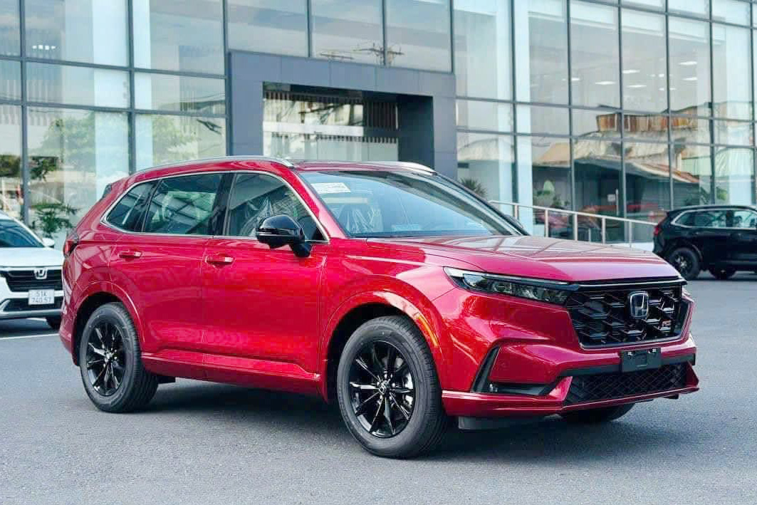 Biến động nhóm xe hybrid tại Việt Nam: CR-V 'trượt dài' sau 1 tháng lên đỉnh, Innova Cross bứt liền 2 bậc lên 'vua doanh số'- Ảnh 3. Biến động nhóm xe hybrid tại Việt Nam: CR-V 'trượt dài' sau 1 tháng lên đỉnh, Innova Cross bứt liền 2 bậc lên 'vua doanh số'- Ảnh 3.