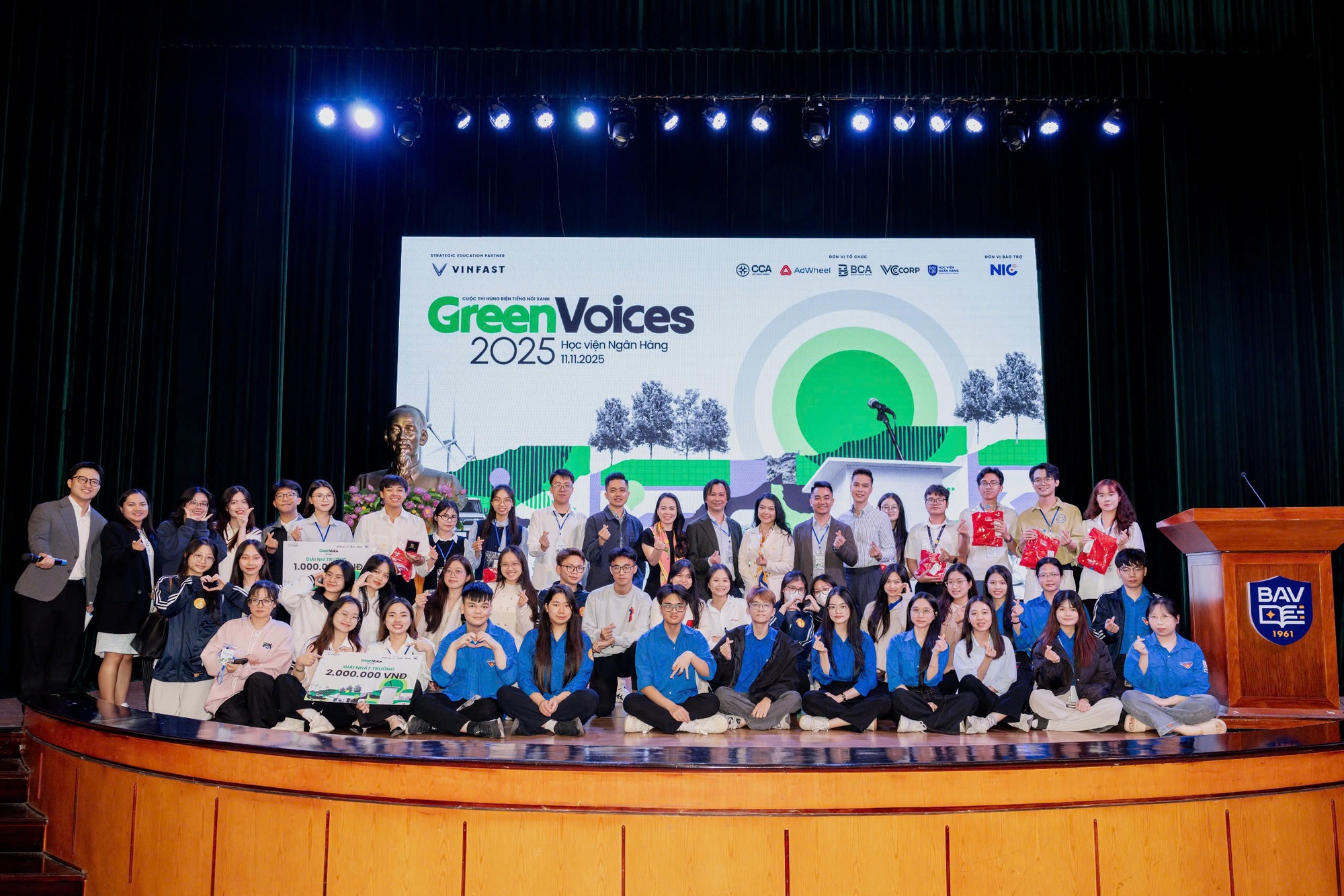 Không sợ xe điện, chỉ sợ hiểu sai: Góc nhìn giúp sinh viên Học viện Ngân hàng giành quán quân Green Voices 2025- Ảnh 1.