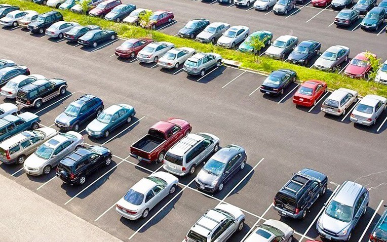 Ô tô bán thanh lý giá 14,8 triệu đồng, rẻ hơn xe máy Honda Wave- Ảnh 1.