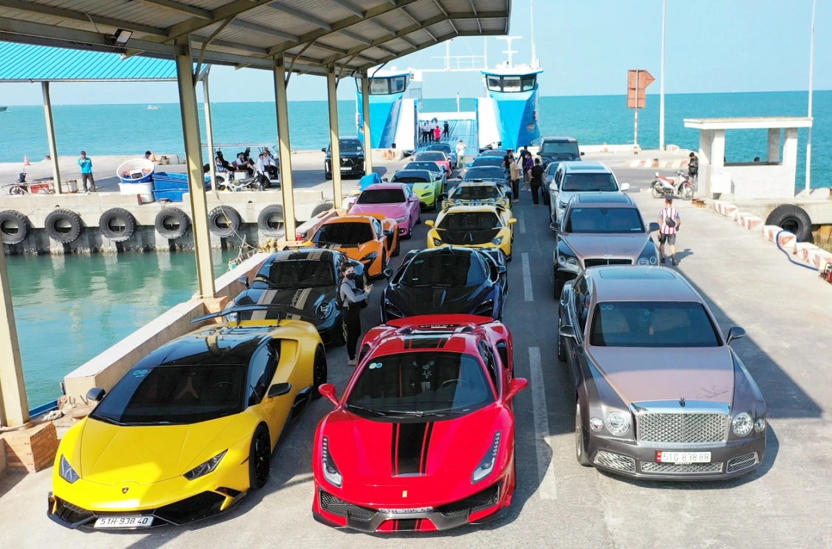 Dàn siêu xe hơn 300 tỷ đồng của vợ chồng đại gia Hoàng Kim Khánh và Mailisa- Ảnh 5. Dàn siêu xe hơn 300 tỷ đồng của vợ chồng đại gia Hoàng Kim Khánh và Mailisa- Ảnh 5.