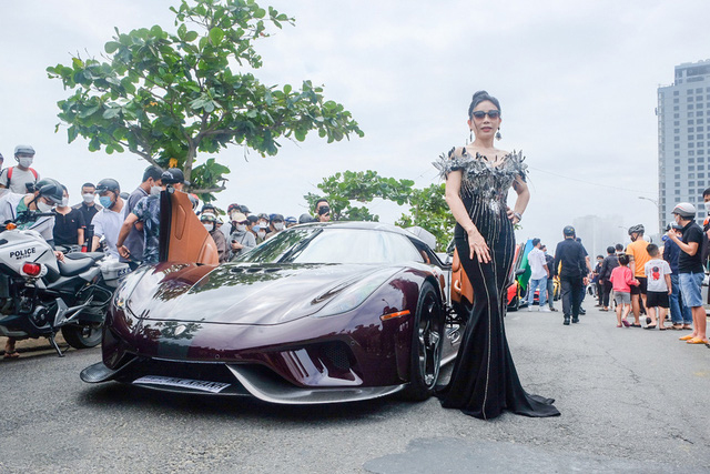 Dàn siêu xe hơn 300 tỷ đồng của vợ chồng đại gia Hoàng Kim Khánh và Mailisa- Ảnh 2. Dàn siêu xe hơn 300 tỷ đồng của vợ chồng đại gia Hoàng Kim Khánh và Mailisa- Ảnh 2.