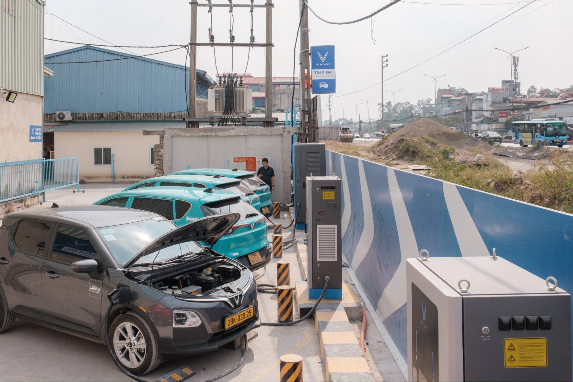 Hạ tầng sạc lên ngôi: thời của EV/PHEV, hồi kết của xe xăng dầu?- Ảnh 4.