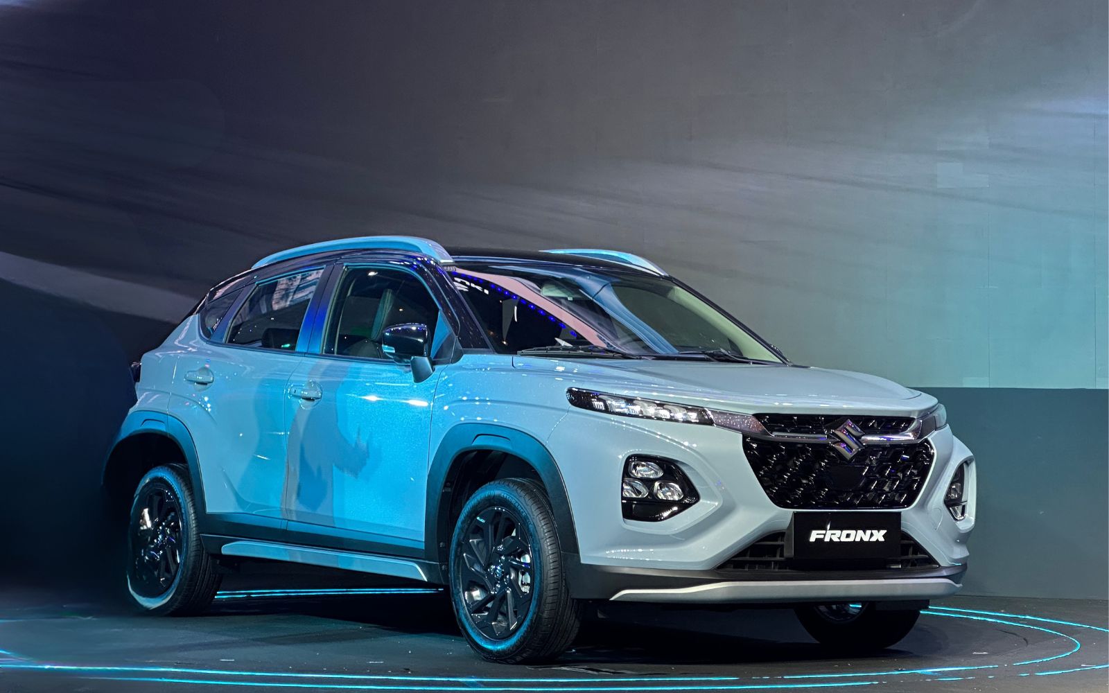 Suzuki Fronx mới ra mắt đã giảm tới 45 triệu đồng tại đại lý: Giá thực tế từ 505 triệu, ‘phả hơi nóng’ lên Raize, Sonet- Ảnh 3. Suzuki Fronx mới ra mắt đã giảm tới 45 triệu đồng tại đại lý: Giá thực tế từ 505 triệu, ‘phả hơi nóng’ lên Raize, Sonet- Ảnh 3.