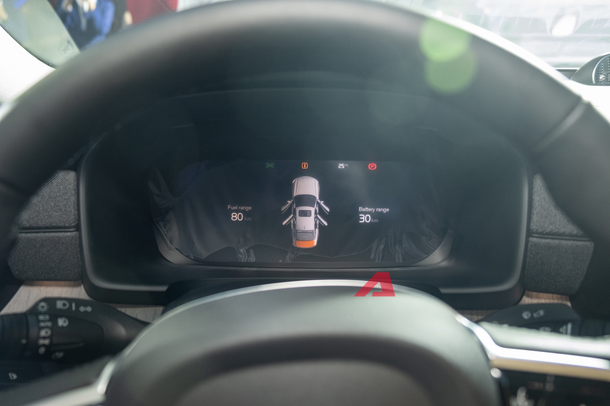 Chi tiết Volvo S90 mới vừa ra mắt Việt Nam: 2,75 tỷ đồng, rẻ hơn gần 150 triệu, thiết kế đẹp lên trông thấy, có màn hình Google- Ảnh 12. Chi tiết Volvo S90 mới vừa ra mắt Việt Nam: 2,75 tỷ đồng, rẻ hơn gần 150 triệu, thiết kế đẹp lên trông thấy, có màn hình Google- Ảnh 12.