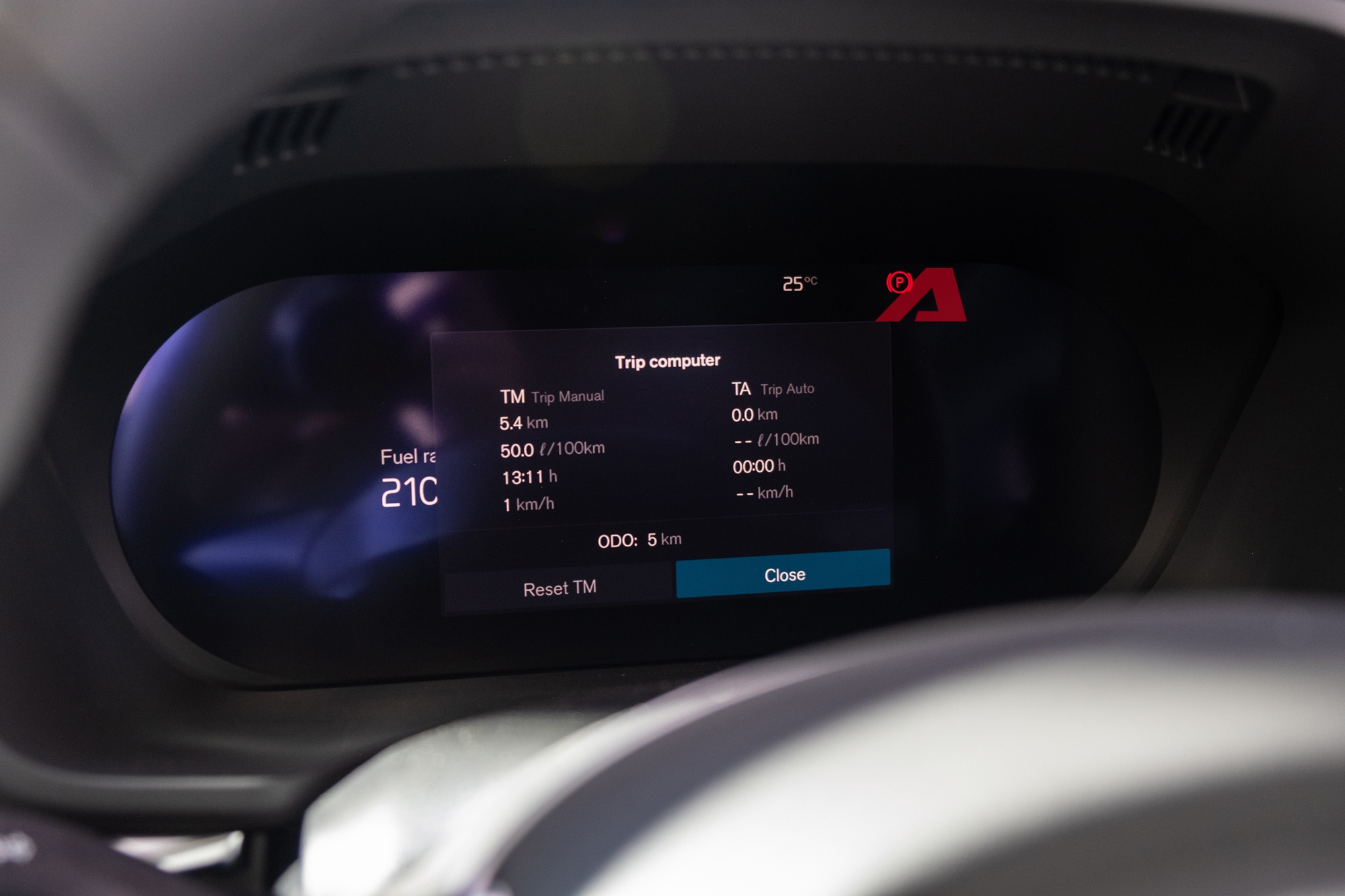 Soi kỹ Volvo XC60 2026 vừa ra mắt Việt Nam: 2 bản 2,3-2,75 tỷ đồng, có bản chạy 89km không cần sạc- Ảnh 12.