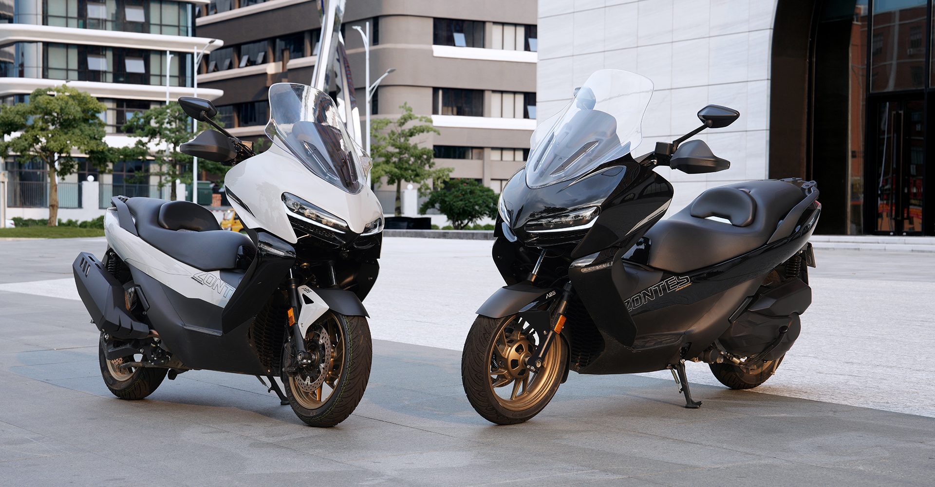 Xe ga chuyên phượt của Honda vừa về VN đã gặp khó: Đối thủ ra mắt 2 xe 'trang bị tận răng' giá rẻ hơn- Ảnh 2.