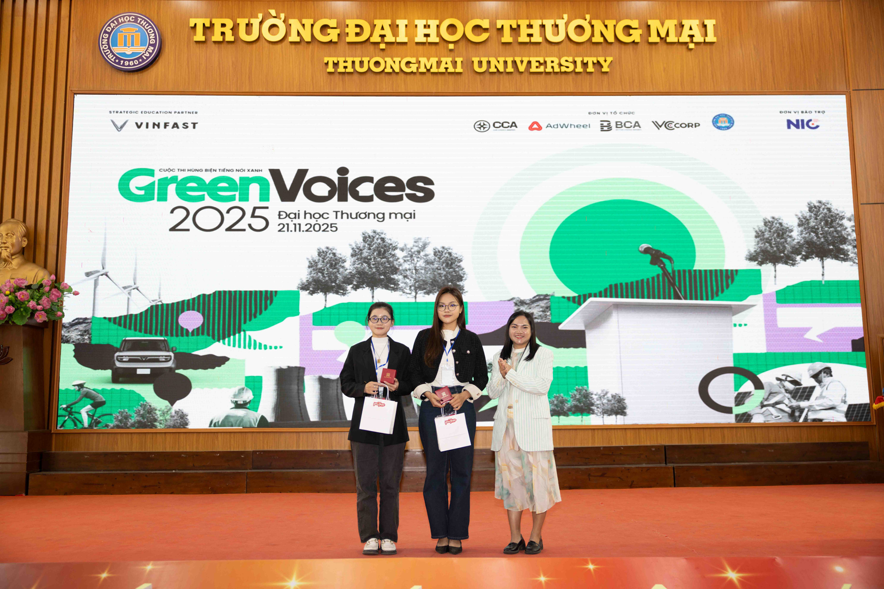 Một buổi sáng đầy nhiệt huyết Chuyển đổi xanh cùng Green Voices tại trường Đại học Thương mại- Ảnh 5.