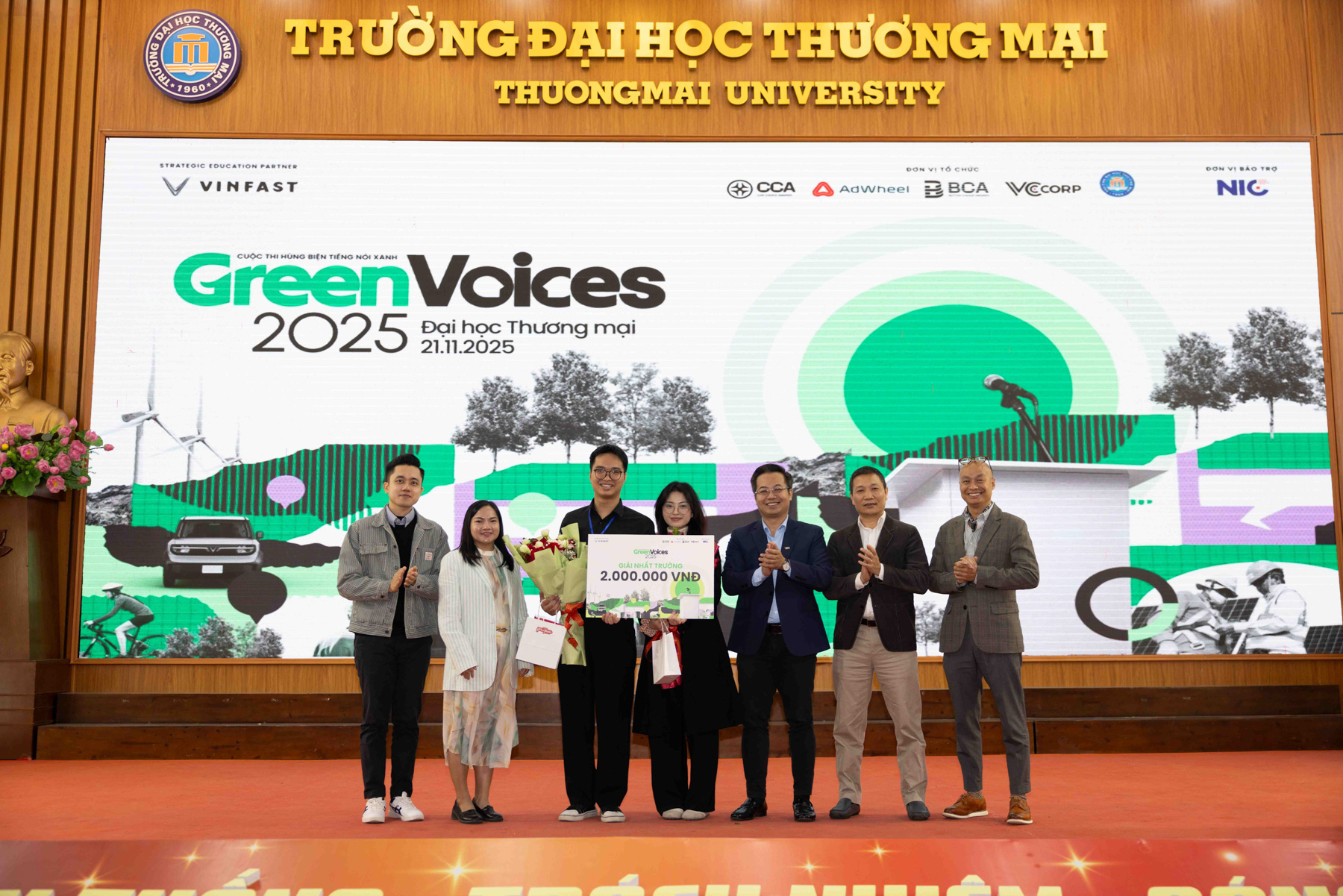 Một buổi sáng đầy nhiệt huyết Chuyển đổi xanh cùng Green Voices tại trường Đại học Thương mại- Ảnh 3.
