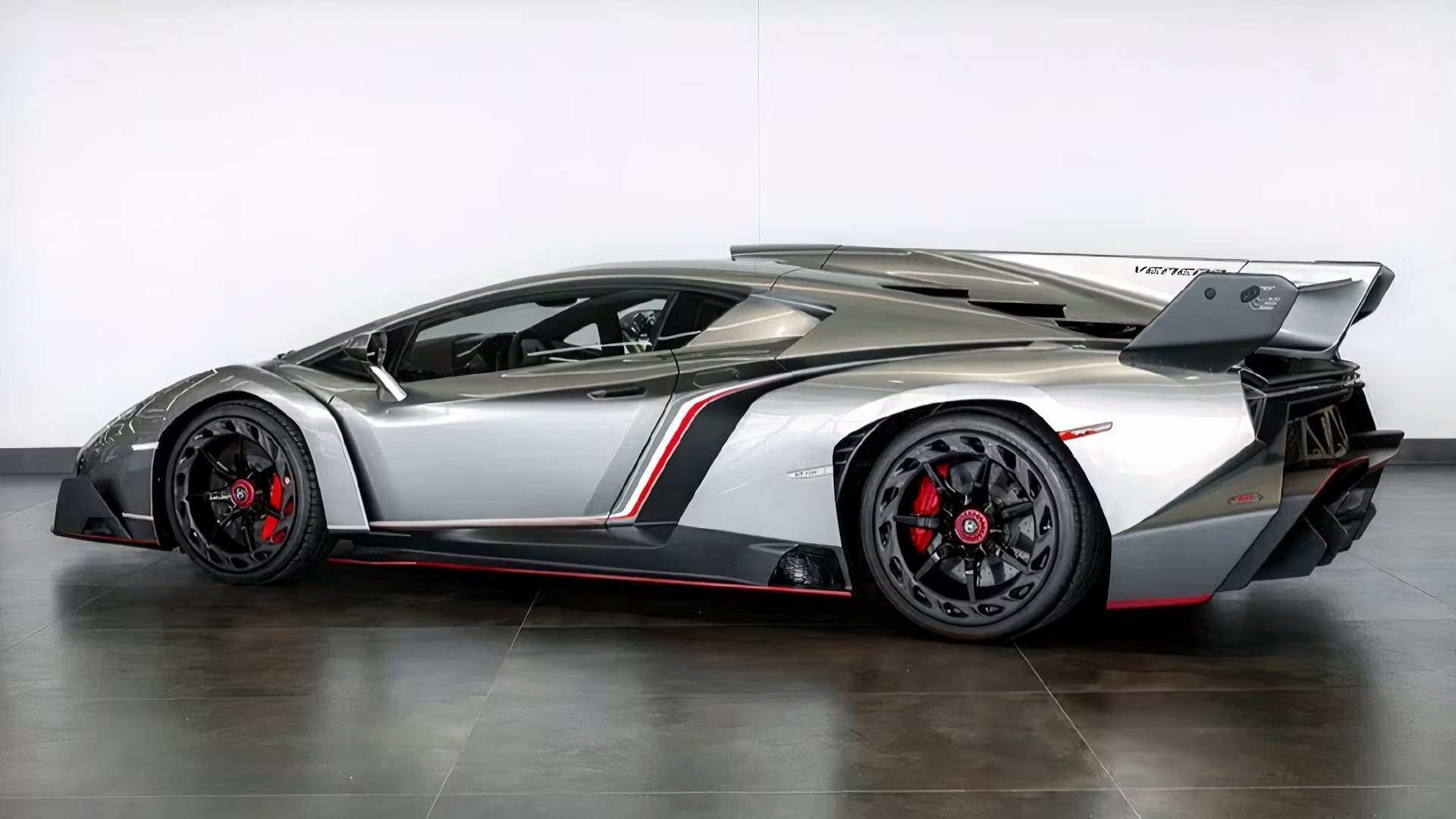 Chơi siêu xe lãi khủng là có thật: Chiếc Lamborghini cũ được bán lại với giá quy đổi 445 tỷ đồng, gấp 4 lần giá mua- Ảnh 3. Chơi siêu xe lãi khủng là có thật: Chiếc Lamborghini cũ được bán lại với giá quy đổi 445 tỷ đồng, gấp 4 lần giá mua- Ảnh 3.