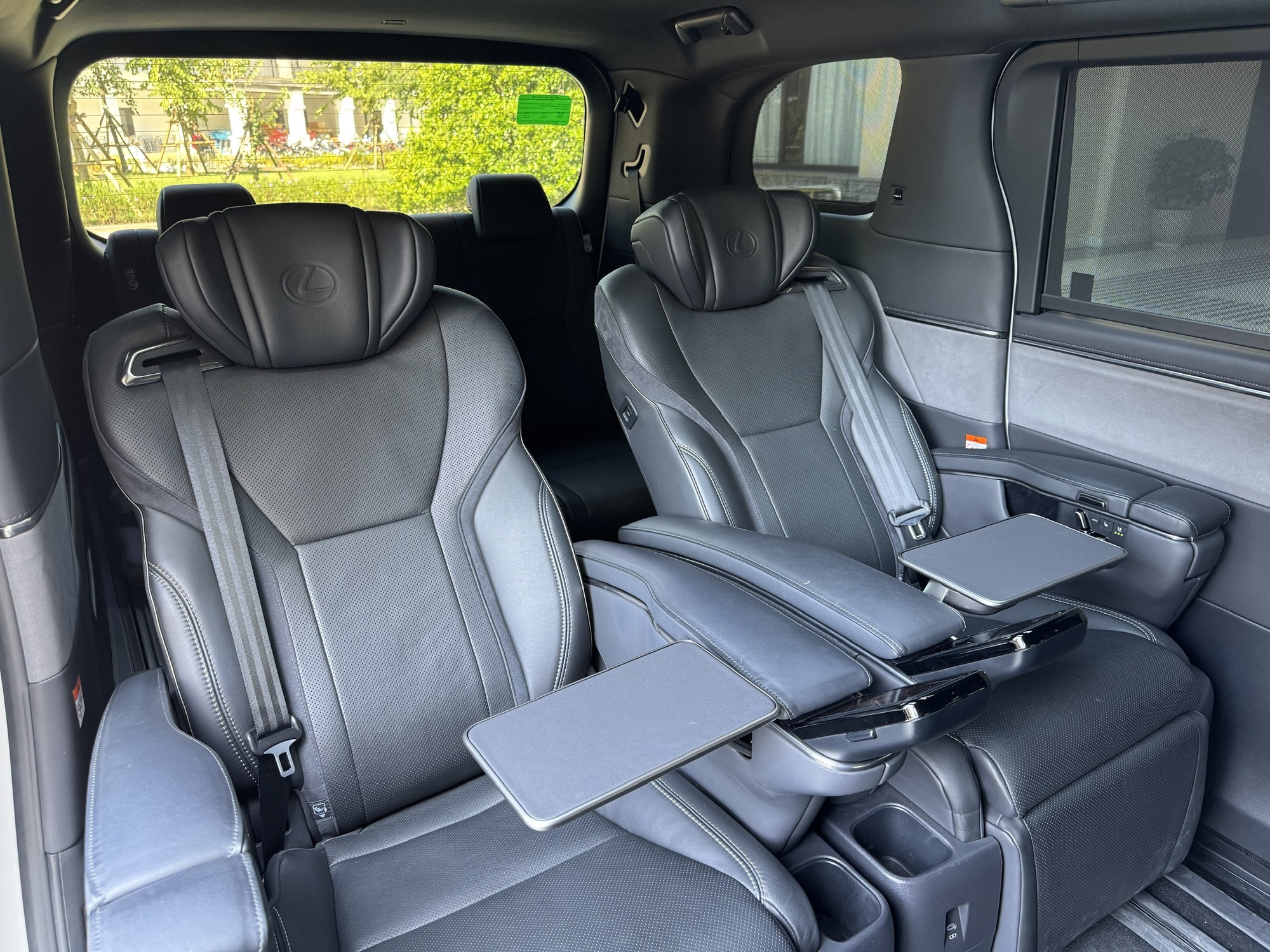 Ghế ‘ông chủ’ trên Lexus LM 500h hơn 7,5 tỷ đồng có gì: Chuẩn khoang thương gia, chỉnh điện toàn bộ, ánh sáng tinh tế, âm thanh cao cấp- Ảnh 10.