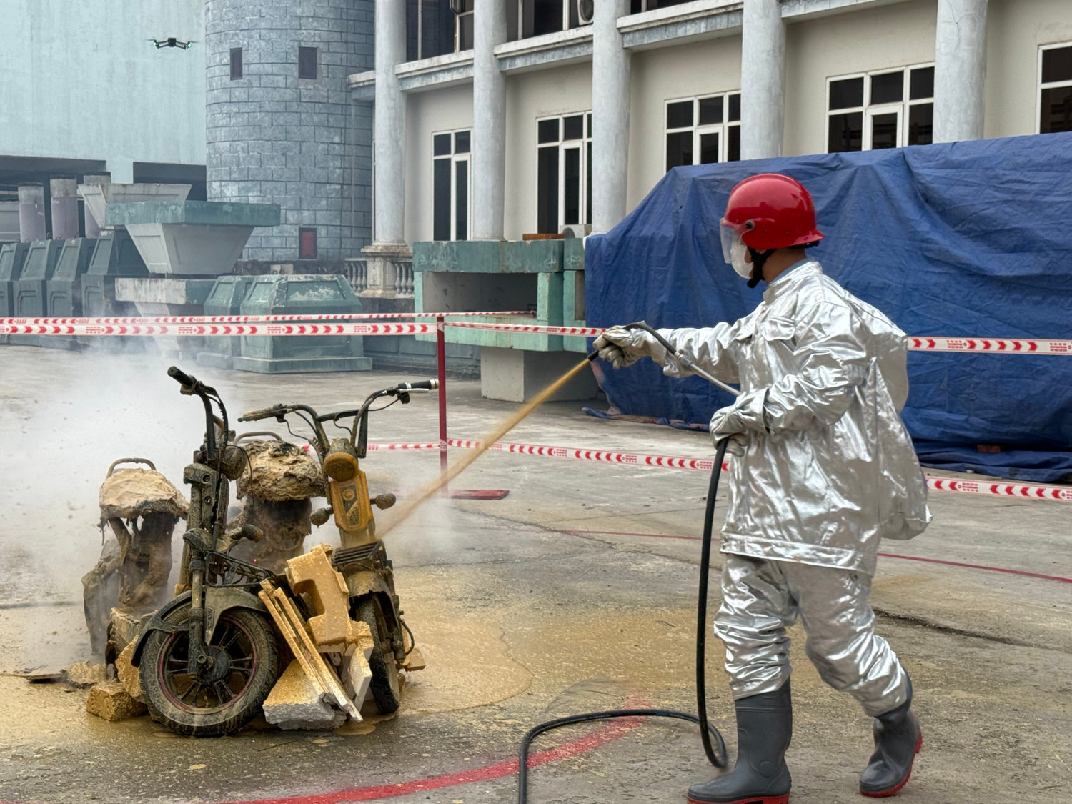 Thế giới đau đầu tìm cách dập lửa pin xe điện, người Việt có lời giải: Đã vượt bài thử khắc nghiệt nhất- Ảnh 3. Thế giới đau đầu tìm cách dập lửa pin xe điện, người Việt có lời giải: Đã vượt bài thử khắc nghiệt nhất- Ảnh 3.