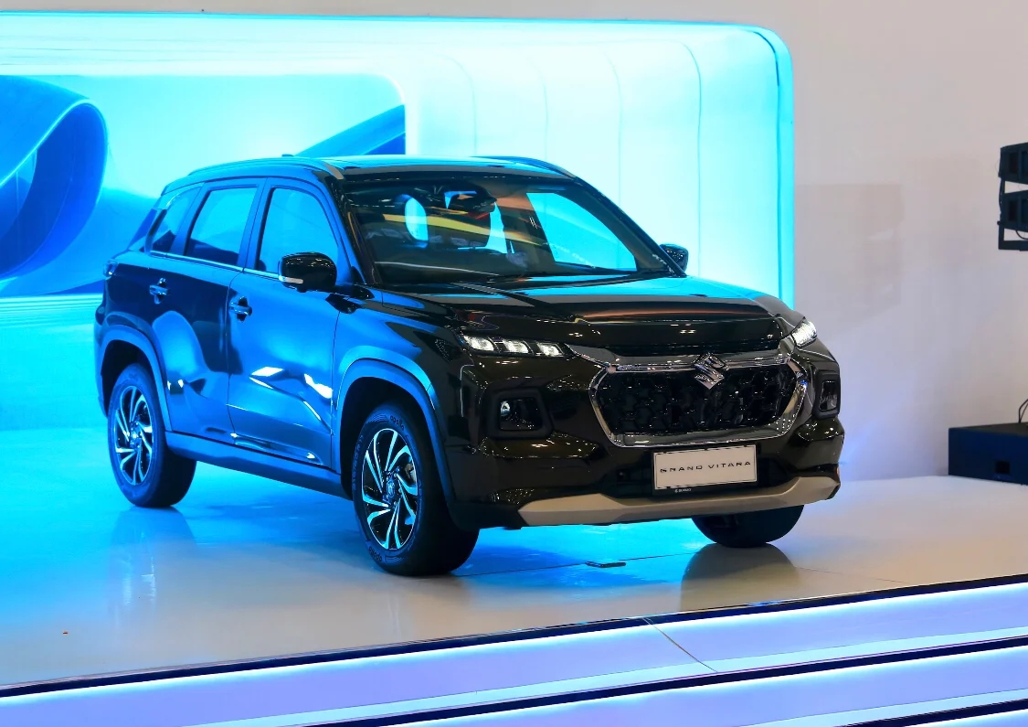 Suzuki Grand Vitara 2025 ra mắt ĐNÁ: Giá quy đổi từ 655 triệu đồng, thêm màn lớn, phanh điện tử, về Việt Nam dễ gây chú ý như Fronx- Ảnh 2. Suzuki Grand Vitara 2025 ra mắt ĐNÁ: Giá quy đổi từ 655 triệu đồng, thêm màn lớn, phanh điện tử, về Việt Nam dễ gây chú ý như Fronx- Ảnh 2.
