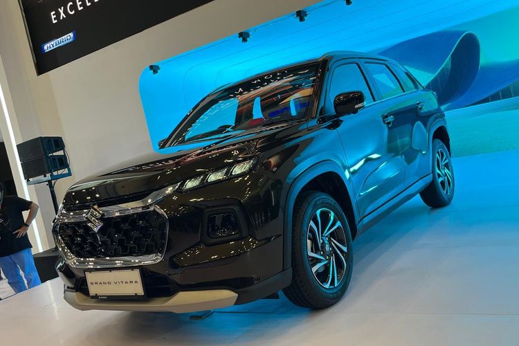 Suzuki Grand Vitara 2025 ra mắt ĐNÁ: Giá quy đổi từ 655 triệu đồng, thêm màn lớn, phanh điện tử, về Việt Nam dễ gây chú ý như Fronx- Ảnh 11. Suzuki Grand Vitara 2025 ra mắt ĐNÁ: Giá quy đổi từ 655 triệu đồng, thêm màn lớn, phanh điện tử, về Việt Nam dễ gây chú ý như Fronx- Ảnh 11.