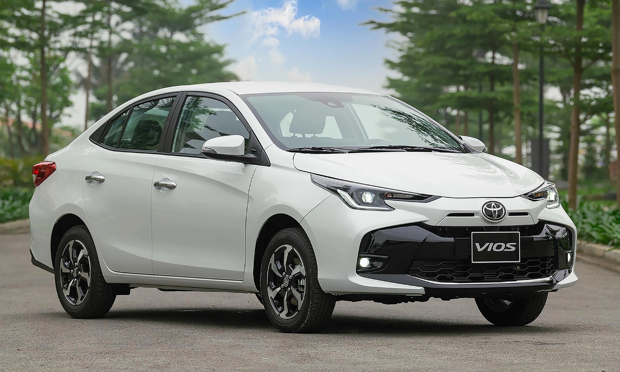 Toyota Vios thay đổi ở thị trường sát Việt Nam: Chỉ có động cơ nhỏ nhưng bù lại là giá rẻ, quy đổi từ 330 triệu đồng- Ảnh 4. Toyota Vios thay đổi ở thị trường sát Việt Nam: Chỉ có động cơ nhỏ nhưng bù lại là giá rẻ, quy đổi từ 330 triệu đồng- Ảnh 4.