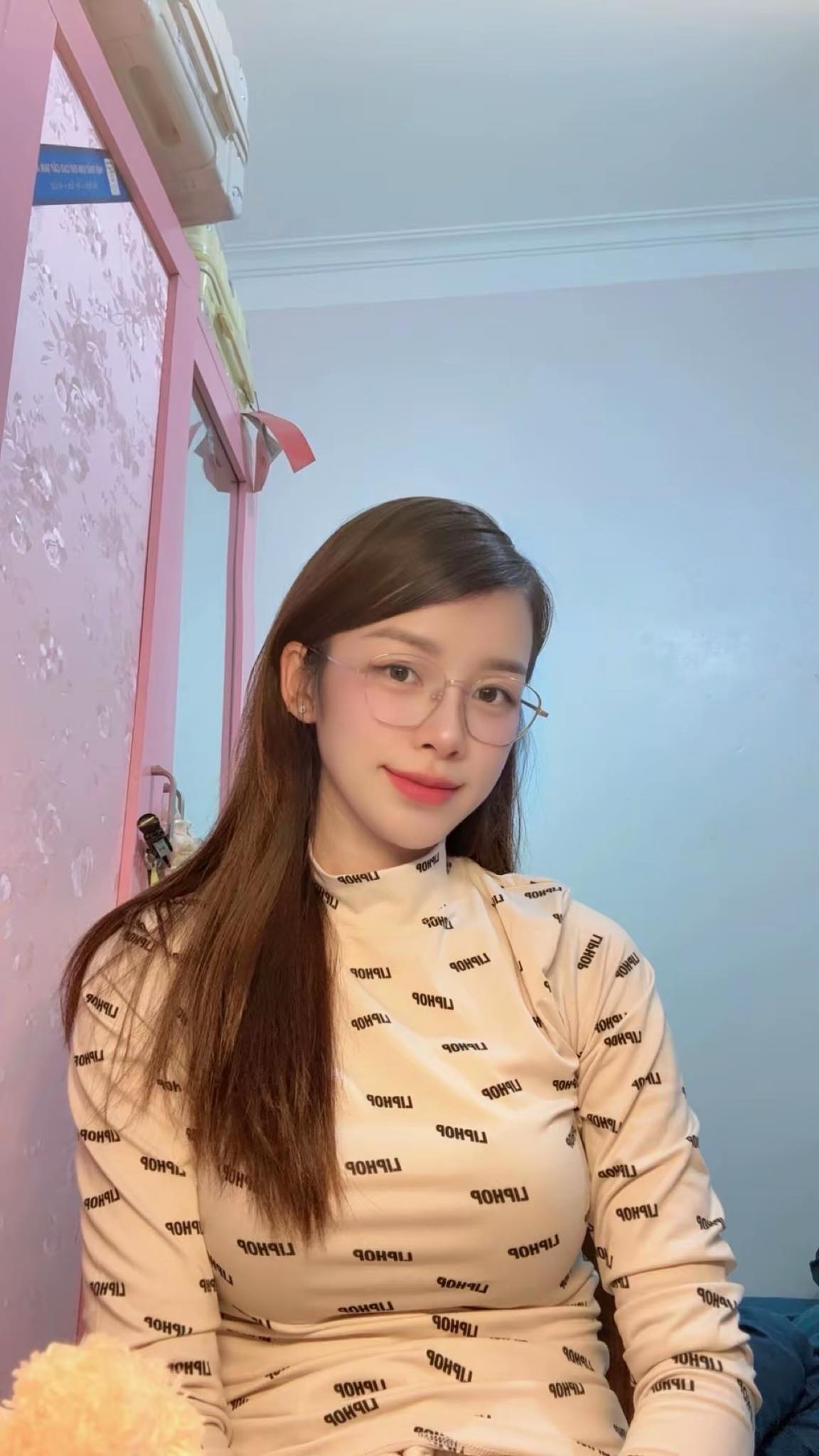 Mẹ đơn thân 26 tuổi lái xe tải chở 45 tấn nhu yếu phẩm vào vùng lũ Đắk Lắk- Ảnh 3.