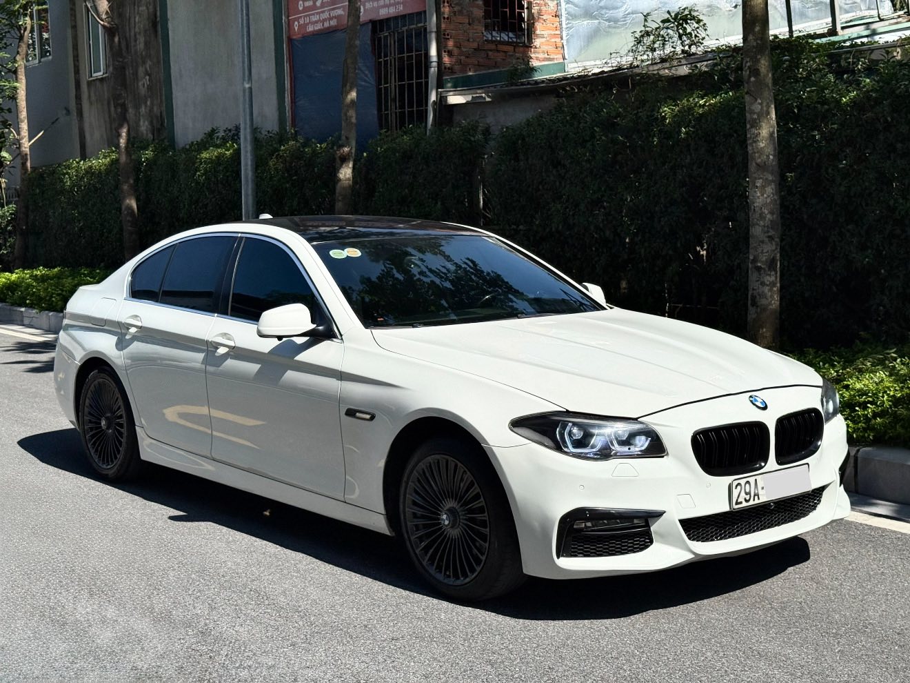 BMW 5-Series rao bán hơn 300 triệu: Người bán mạnh dạn nói 'chỉ đổ xăng là chạy, tội gì đi Morning'- Ảnh 6.