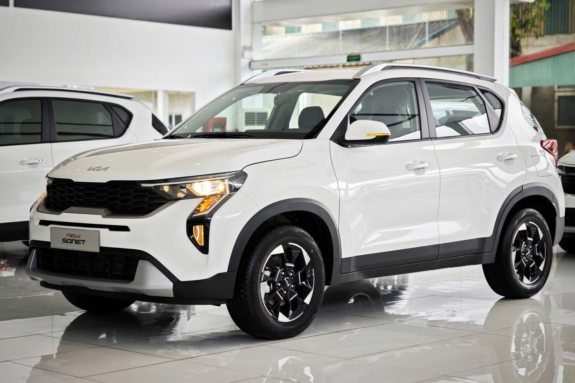 Dưới 500 triệu đồng mua SUV đô thị chọn Geely Coolray, Kia Sonet hay Hyundai Venue, bảng này sẽ giúp bạn dễ tìm được mẫu phù hợp- Ảnh 2. Dưới 500 triệu đồng mua SUV đô thị chọn Geely Coolray, Kia Sonet hay Hyundai Venue, bảng này sẽ giúp bạn dễ tìm được mẫu phù hợp- Ảnh 2.