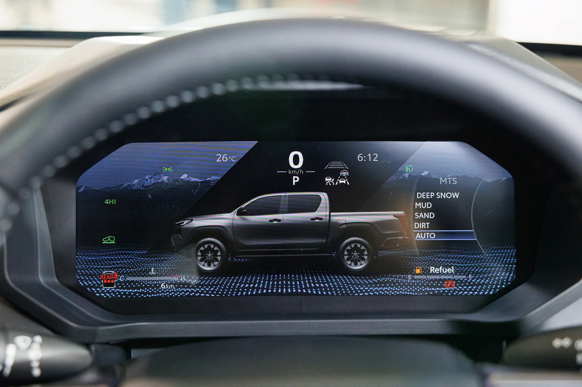 Đây là lý do Toyota Hilux 2026 vẫn 'bình mới rượu cũ': Hãng khẳng định người dùng không cần động cơ mạnh hơn- Ảnh 12.