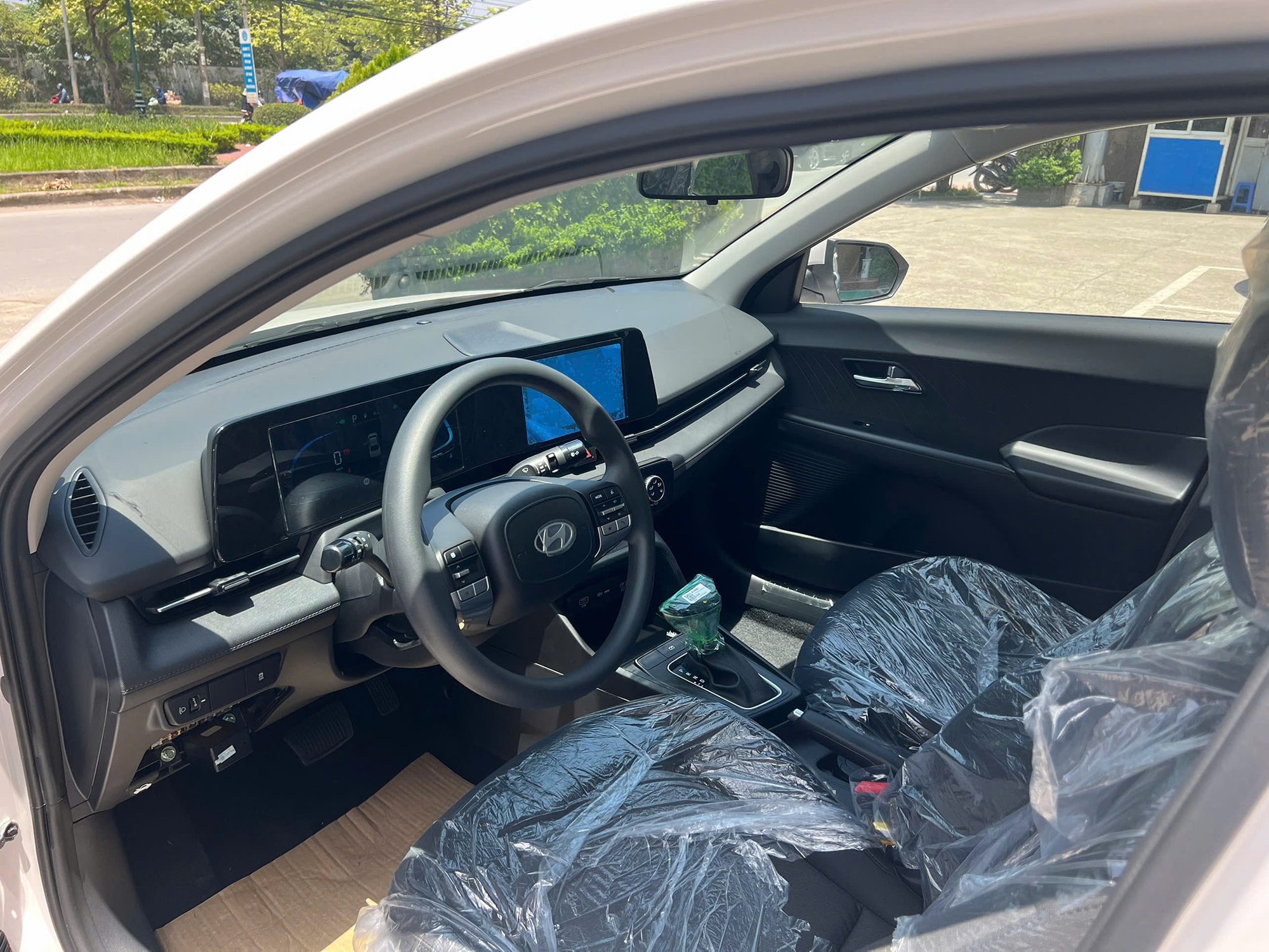 Chọn xe đô thị: Xe điện cỡ nhỏ hay sedan truyền thống- Ảnh 3.