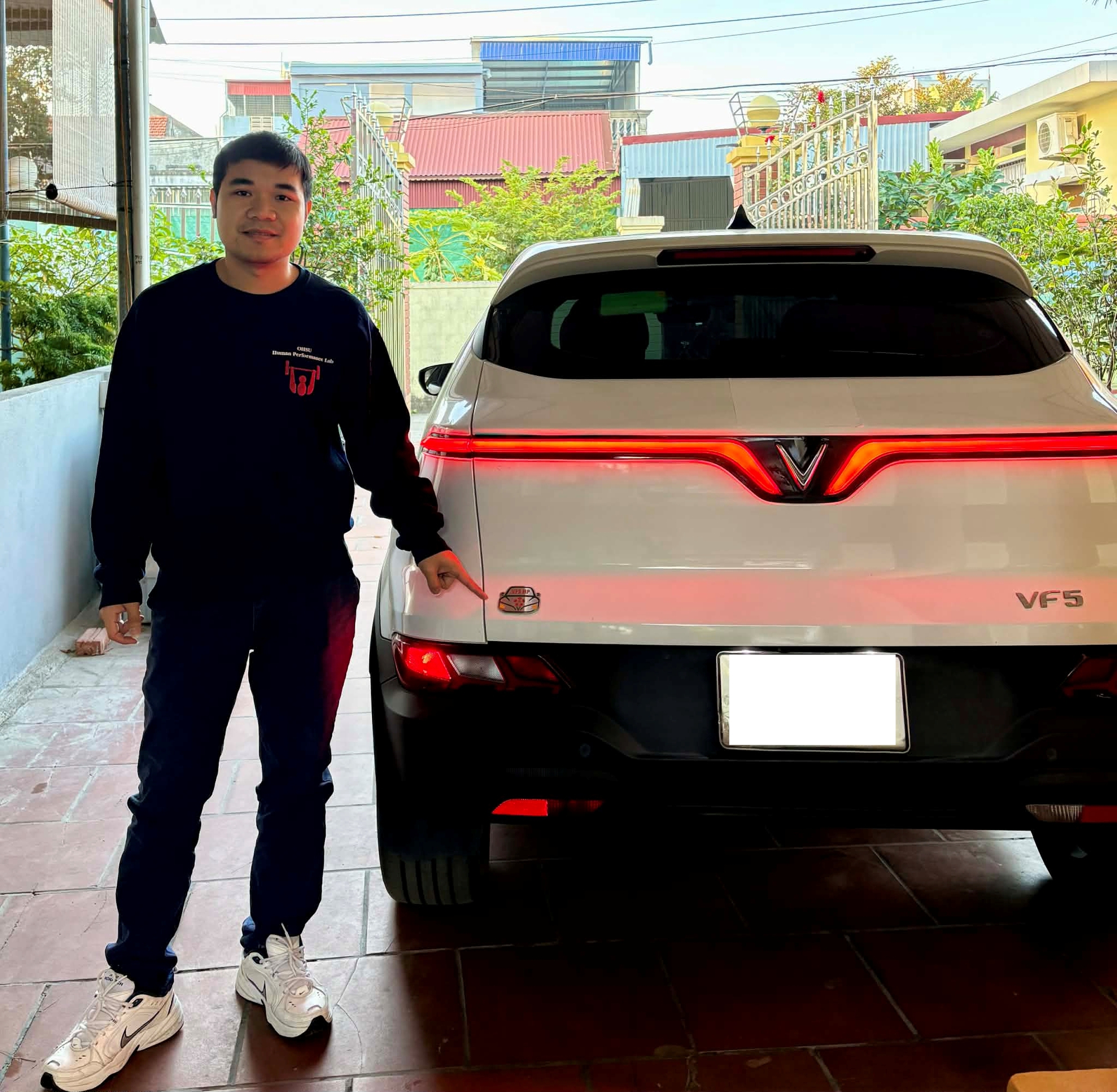 Chủ xe VinFast VF 5 Plus: 'Dù không miễn phí sạc, chi phí cũng chỉ ngang 1/3 xe xăng'- Ảnh 1. Chủ xe VinFast VF 5 Plus: 'Dù không miễn phí sạc, chi phí cũng chỉ ngang 1/3 xe xăng'- Ảnh 1.