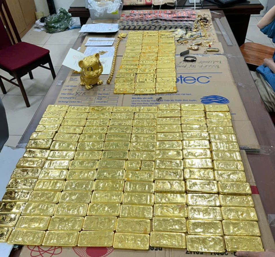 4 vụ án, 198 sổ đỏ, hơn 1.000 cây vàng và hàng loạt siêu xe... gây chấn động- Ảnh 4.