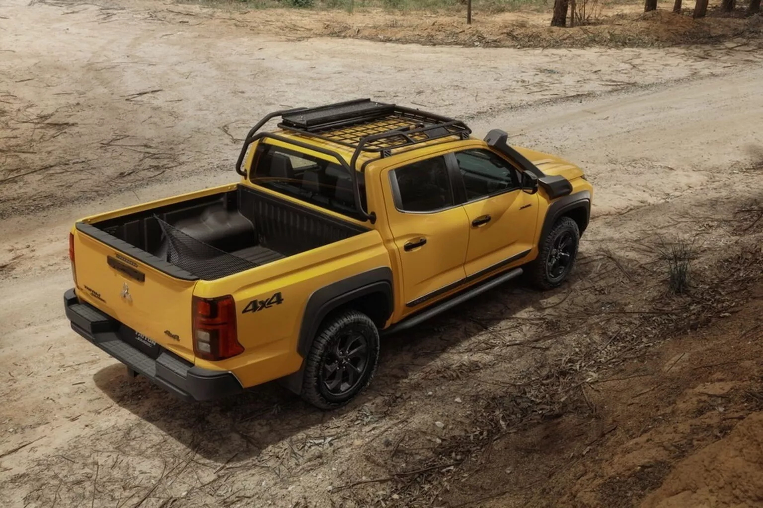 Mitsubishi Triton có bản mới cho dân mê off-road: Lắp sẵn giá nóc lớn, ống thở, lội nước sâu thoải mái tới nửa thân người- Ảnh 11.