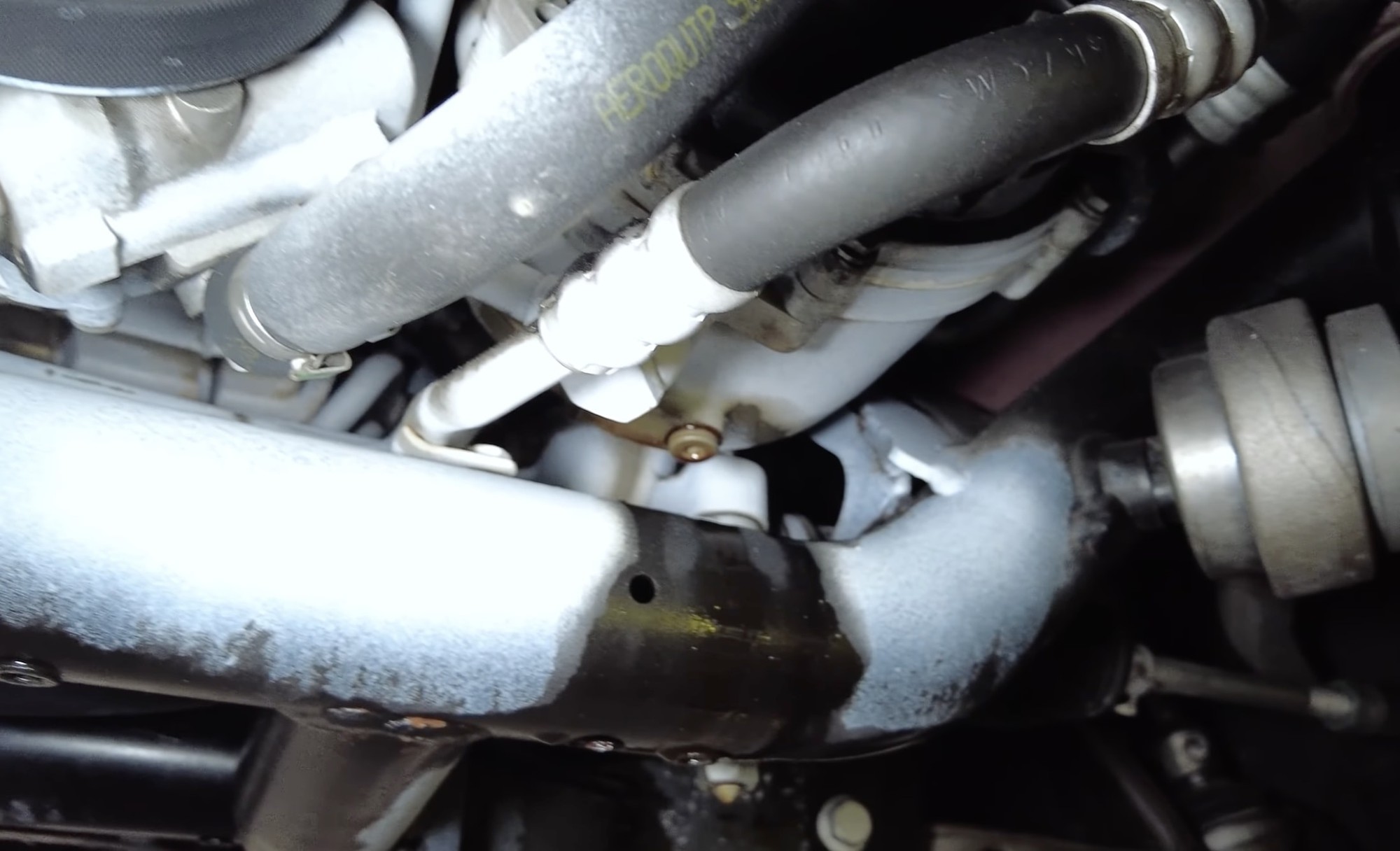 Chi phí ‘vô hình’ cực đắt đỏ khi sửa xe siêu sang: Tốn 53 triệu đồng tiền công thay một gioăng trị giá chỉ 80 nghìn đồng- Ảnh 7.