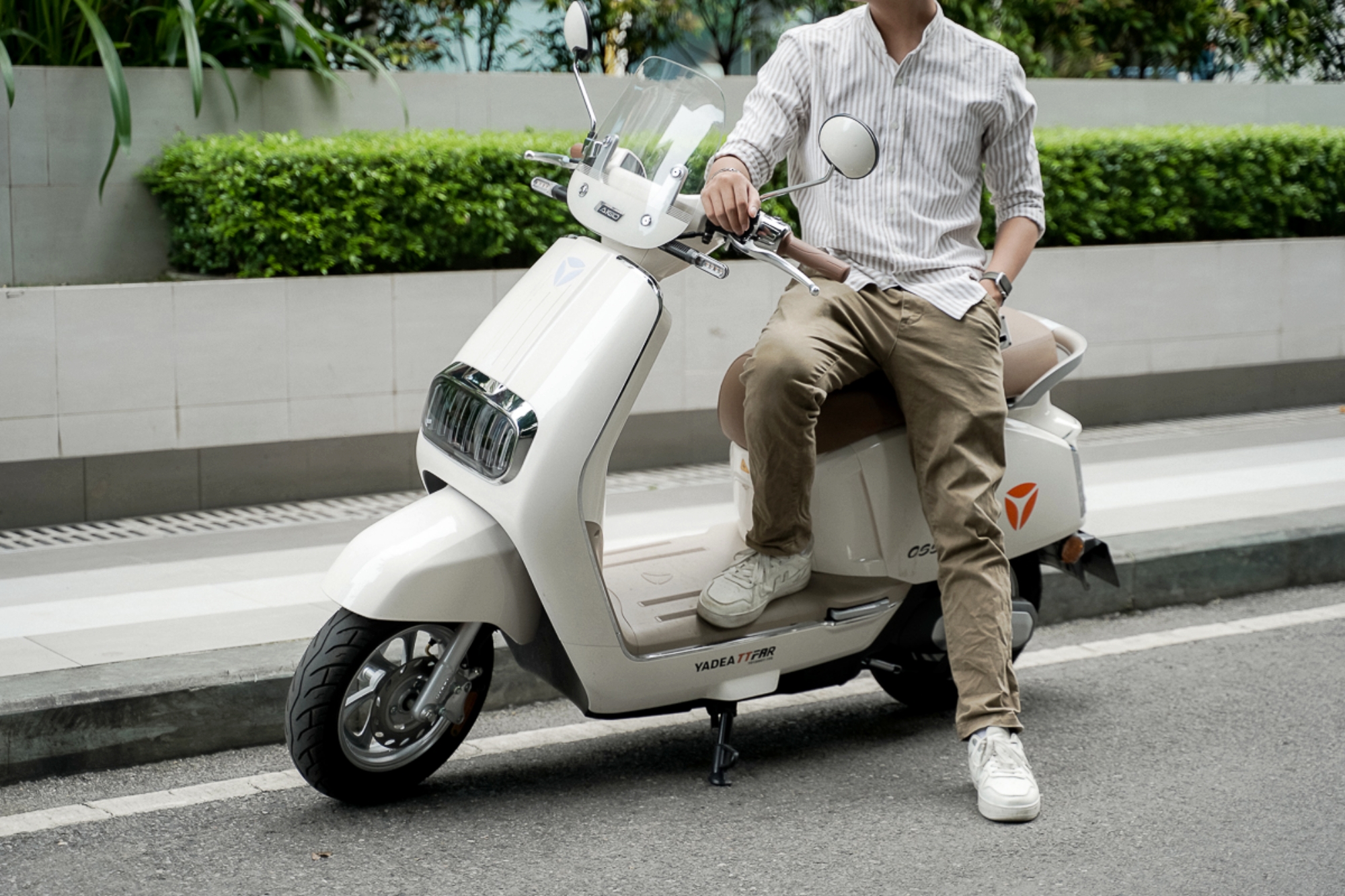 Nhiều gia đình Việt đã mua xe máy, ô tô điện thay xe xăng: Giải pháp thực tế hay xu hướng nhất thời?- Ảnh 2.